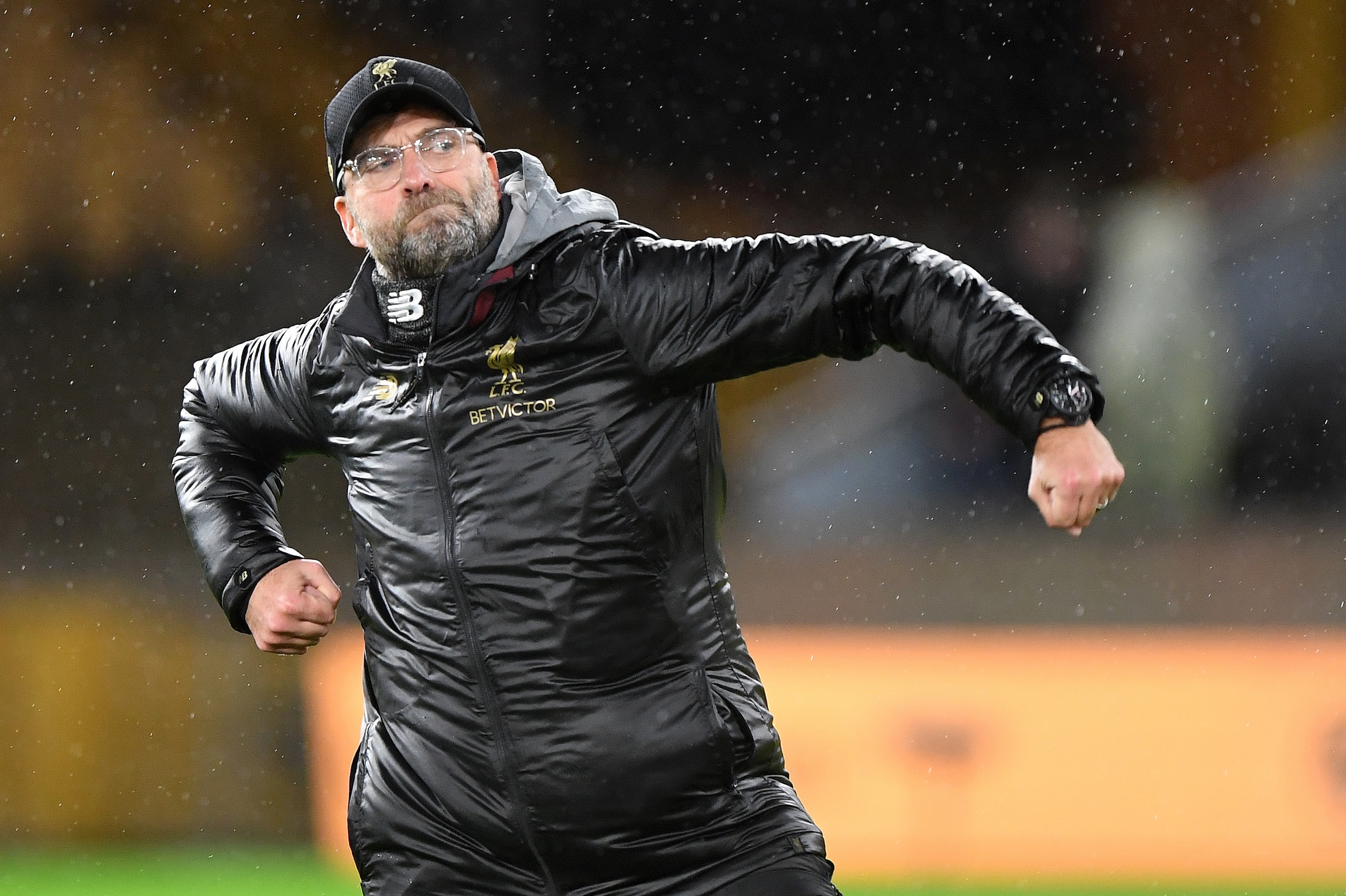 WOLVERHAMPTON, ENGLAND - DECEMBER 21:Jurgen Klopp the head coach / manager of Liverpool celebrates at full time during the Premier League match between Wolverhampton Wanderers and Liverpool FC at Molineux on December 21, 2018 in Wolverhampton, United King