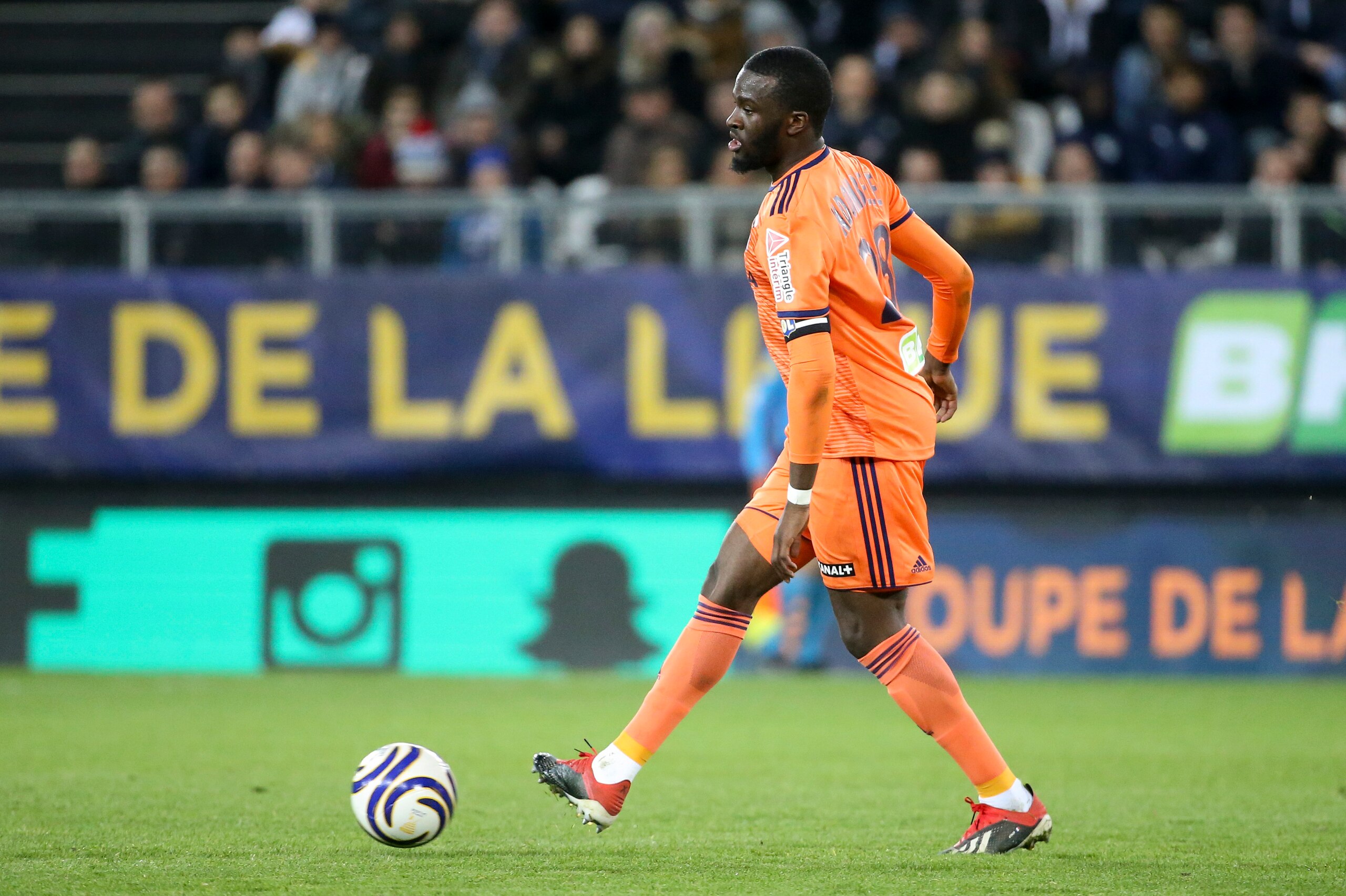 AMIENS, FRANCE - DECEMBER 19: Tanguy Ndombele of Lyon during the french League Cup (Coupe de la Ligue) at Stade de la Licorne on December 19, 2018 in Amiens, France. (Photo by Jean Catuffe/Getty Images)