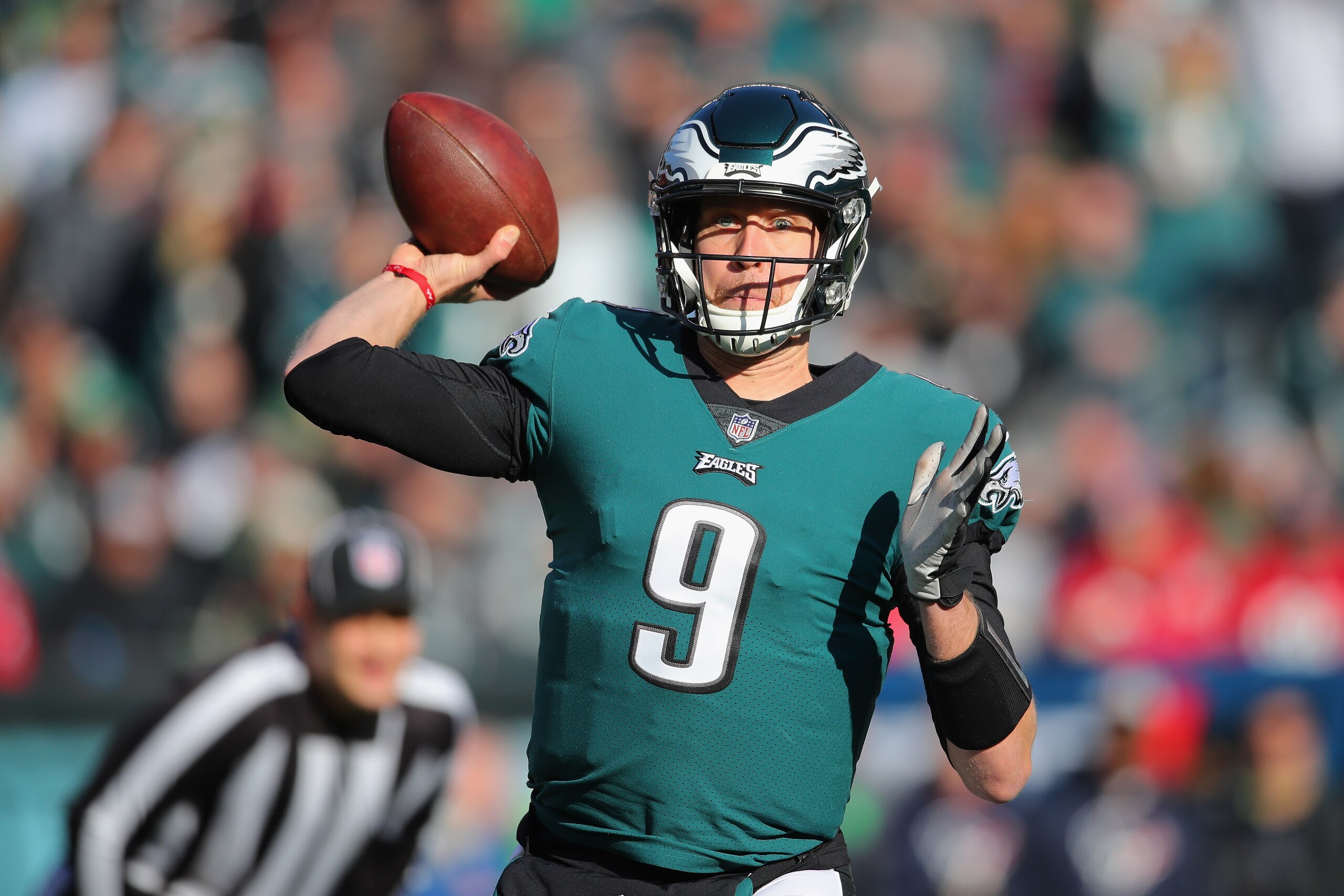 PHILADELPHIA, PA - DECEMBER 23:  Quarterback Nick Foles #9 of the Philadelphia Eagles throws a pass against the Houston Texans in the first quarter at Lincoln Financial Field on December 23, 2018 in Philadelphia, Pennsylvania.  (Photo by Brett Carlsen/Get