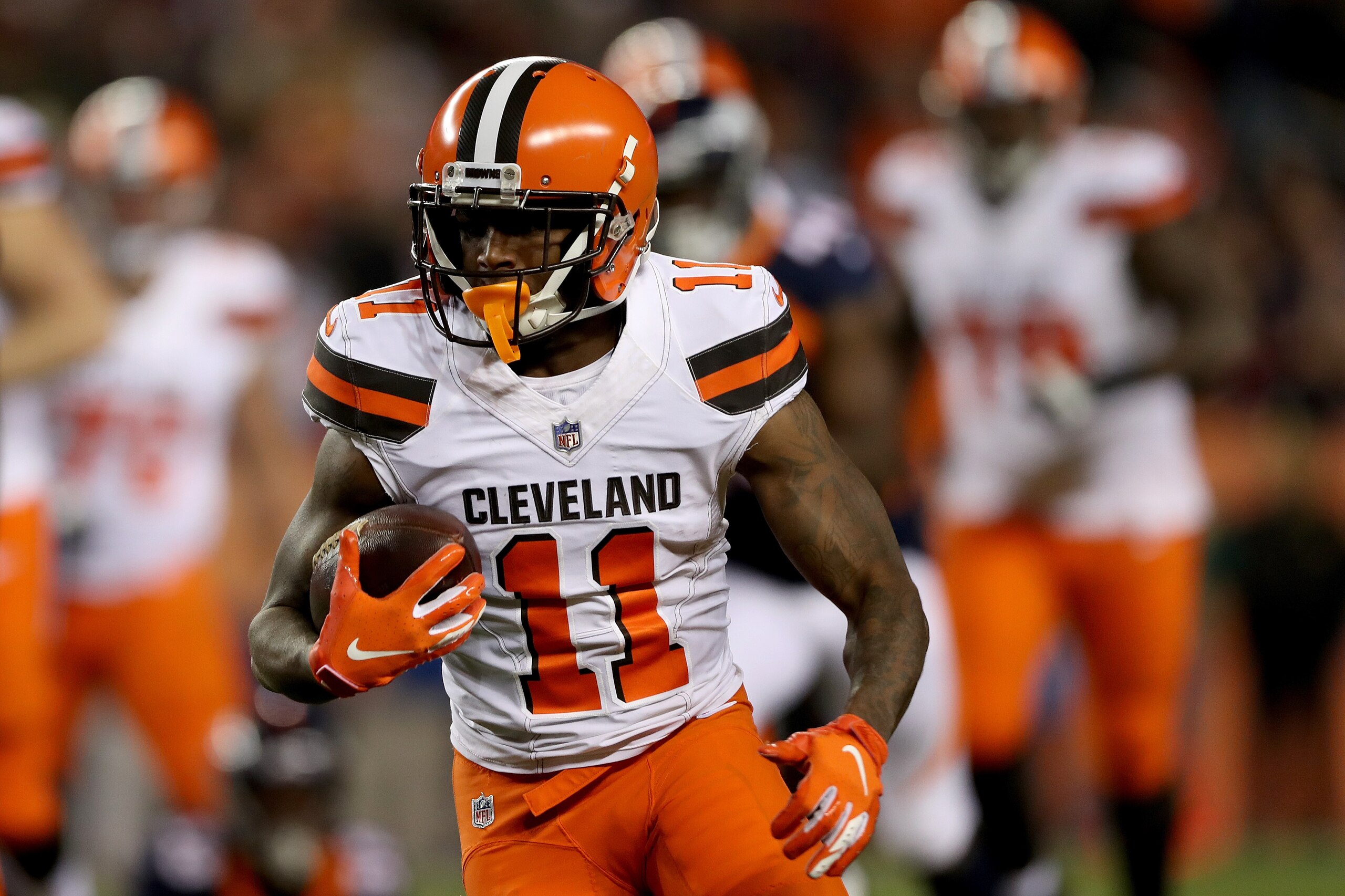 DENVER, COLORADO - DECEMBER 15: Antonio Callaway #11 of the Cleveland Browns runs with the ball after making a catch against the Denver Broncos at Broncos Stadium at Mile High on December 15, 2018 in Denver, Colorado. (Photo by Matthew Stockman/Getty Imag