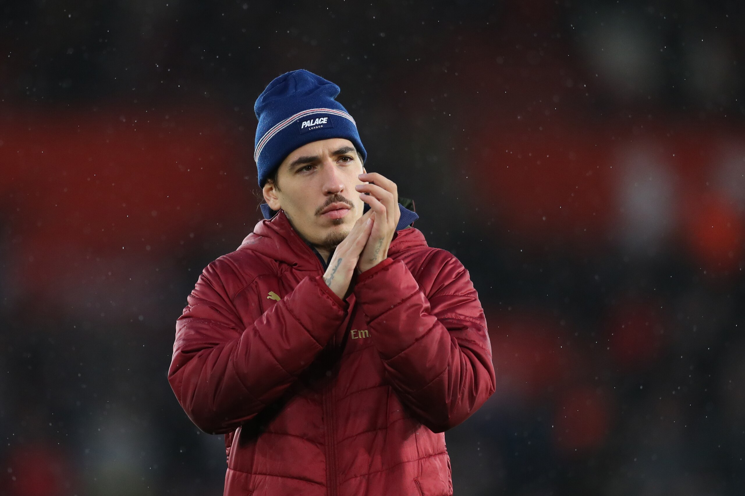 SOUTHAMPTON, ENGLAND - DECEMBER 16: Hector Bellerin of Arsenal applauds after the Premier League match between Southampton FC and Arsenal FC at St Mary's Stadium on December 16, 2018 in Southampton, United Kingdom. (Photo by Catherine Ivill/Getty Images) SOUTHAMPTON, ENGLAND - DECEMBER 16: Hector Bellerin of Arsenal applauds after the Premier League match between Southampton FC and Arsenal FC at St Mary's Stadium on December 16, 2018 in Southampton, United Kingdom. (Photo by Catherine Ivill/Getty Images)