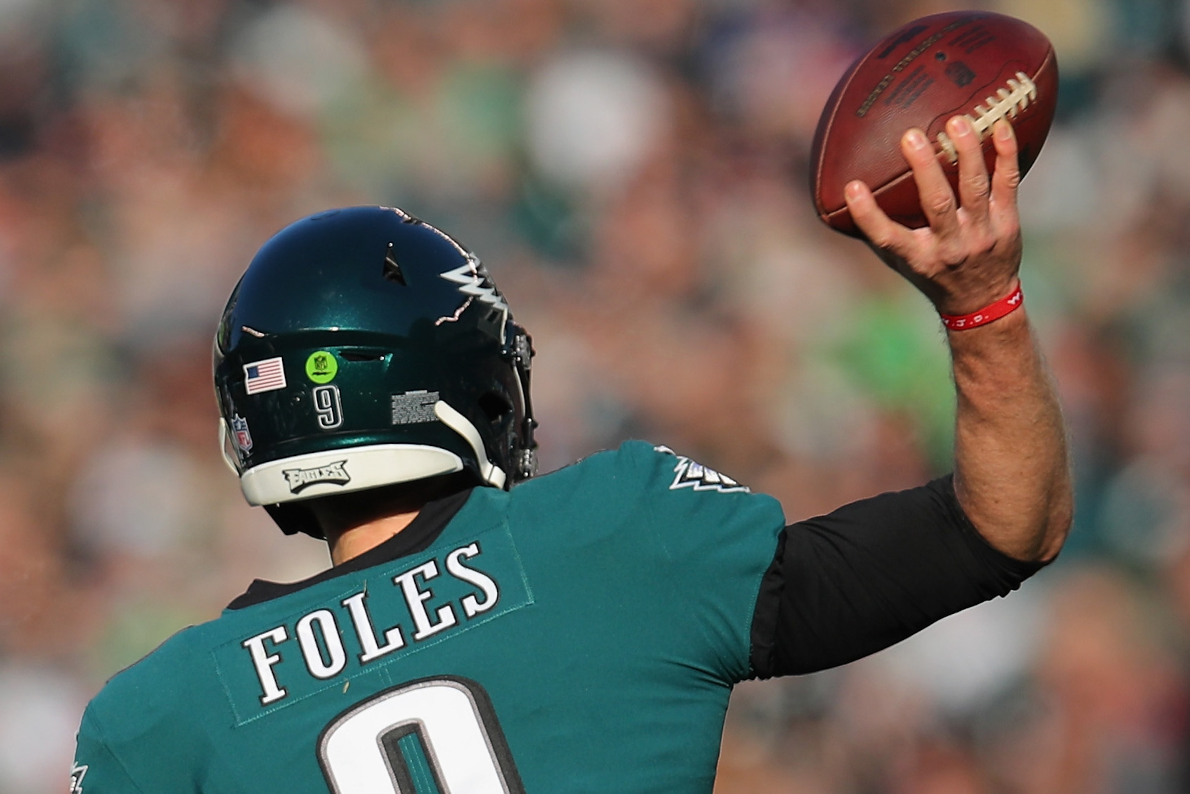 PHILADELPHIA, PA - DECEMBER 23:  Quarterback Nick Foles #9 of the Philadelphia Eagles throws a pass against the Houston Texans during the second quarter at Lincoln Financial Field on December 23, 2018 in Philadelphia, Pennsylvania.  (Photo by Brett Carlse