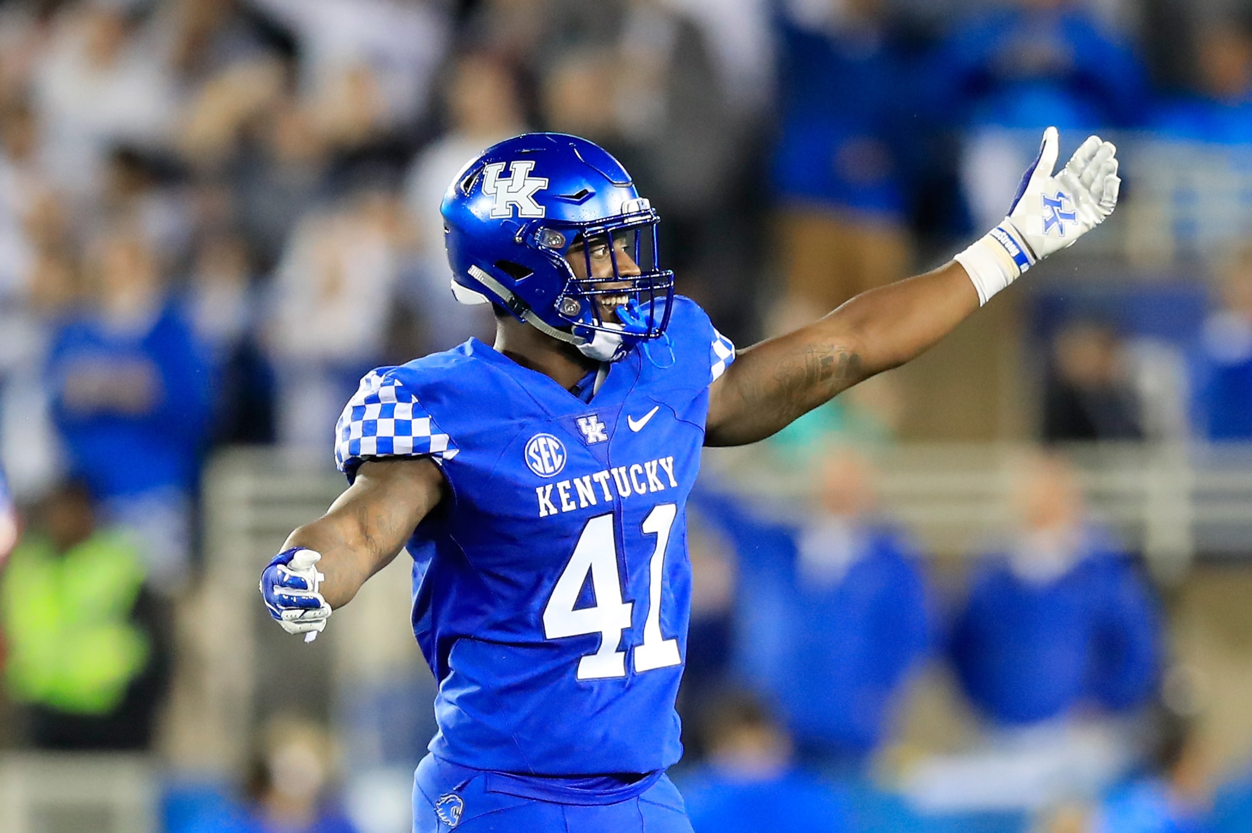 LEXINGTON, KY - SEPTEMBER 22:  Josh Allen #41 of the Kentucky Wildcats celebrates during the 28-7 win over the Mississippi State Bulldogs at Commonwealth Stadium on September 22, 2018 in Lexington, Kentucky.  (Photo by Andy Lyons/Getty Images)