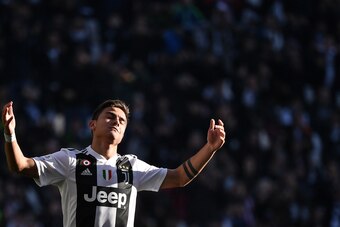 Juventus' Argentine forward Paulo Dybala reacts during the Italian Serie A football match Juventus vs Sampdoria on December 29, 2018 at the Juventus stadium in Turin. (Photo by Marco BERTORELLO / AFP)        (Photo credit should read MARCO BERTORELLO/AFP/