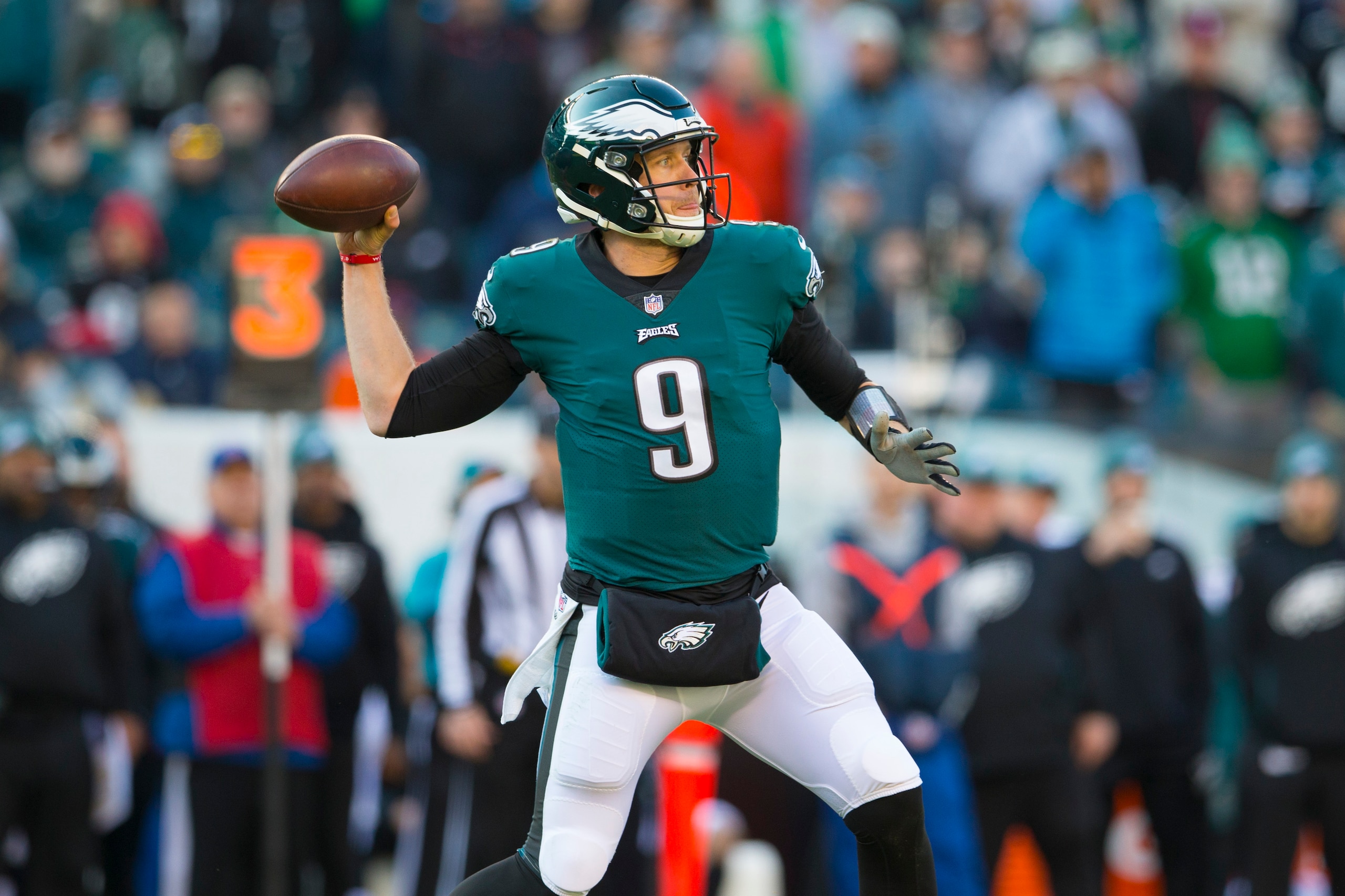 PHILADELPHIA, PA - DECEMBER 23: Nick Foles #9 of the Philadelphia Eagles passes the ball against the Houston Texans at Lincoln Financial Field on December 23, 2018 in Philadelphia, Pennsylvania. The Eagles defeated the Texans 32-30. (Photo by Mitchell Lef PHILADELPHIA, PA - DECEMBER 23: Nick Foles #9 of the Philadelphia Eagles passes the ball against the Houston Texans at Lincoln Financial Field on December 23, 2018 in Philadelphia, Pennsylvania. The Eagles defeated the Texans 32-30. (Photo by Mitchell Lef