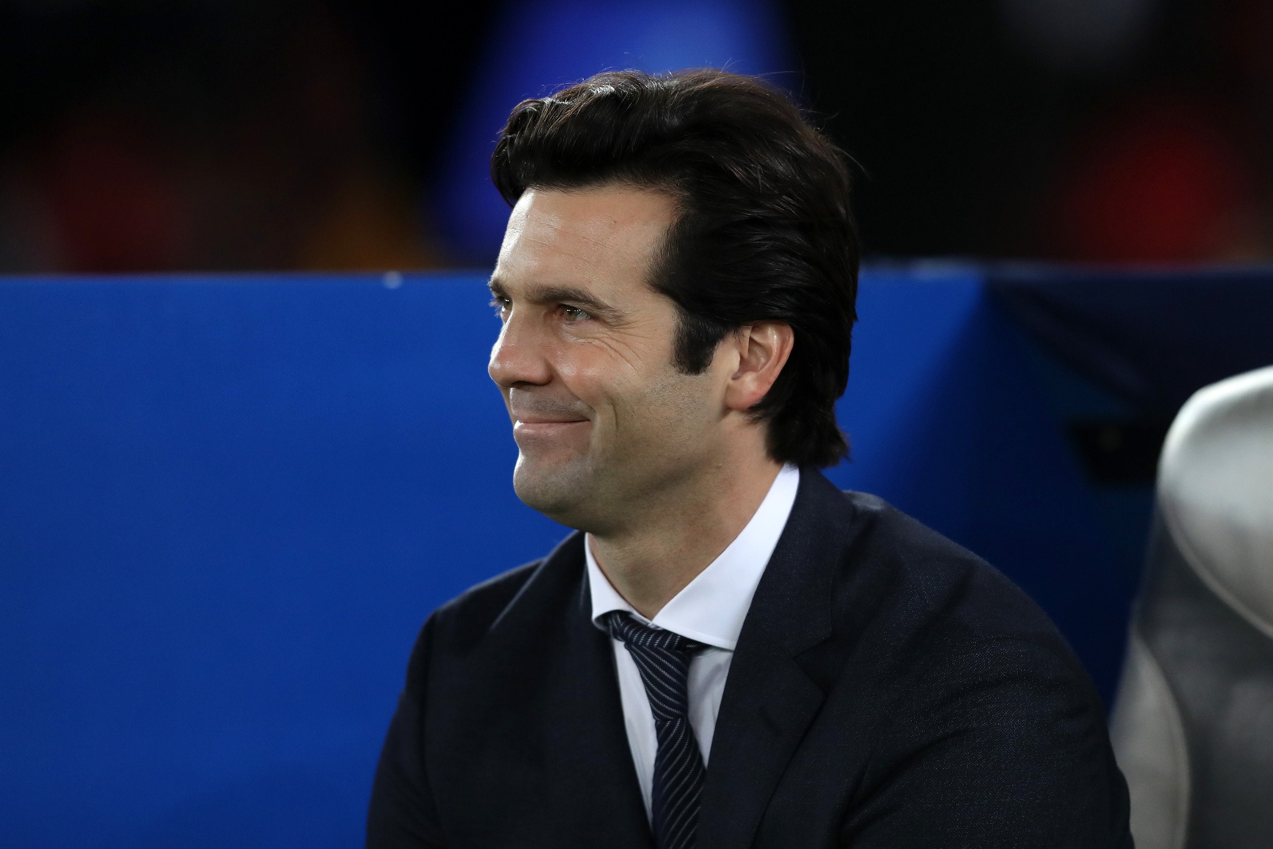 ABU DHABI, UNITED ARAB EMIRATES - DECEMBER 22:  Santiago Solari, Manager of Real Madrid looks on prior to the FIFA Club World Cup UAE 2018 Final between Al Ain and Real Madrid at the Zayed Sports City Stadium on December 22, 2018 in Abu Dhabi, United Arab