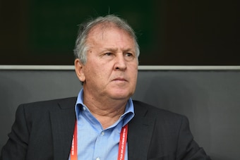 AL AIN, UNITED ARAB EMIRATES - DECEMBER 15:  Zico looks on prior to the match between Kashima Antlers and CD Guadalajara on December 15, 2018 in Al Ain, United Arab Emirates. (Photo by Etsuo Hara/Getty Images)