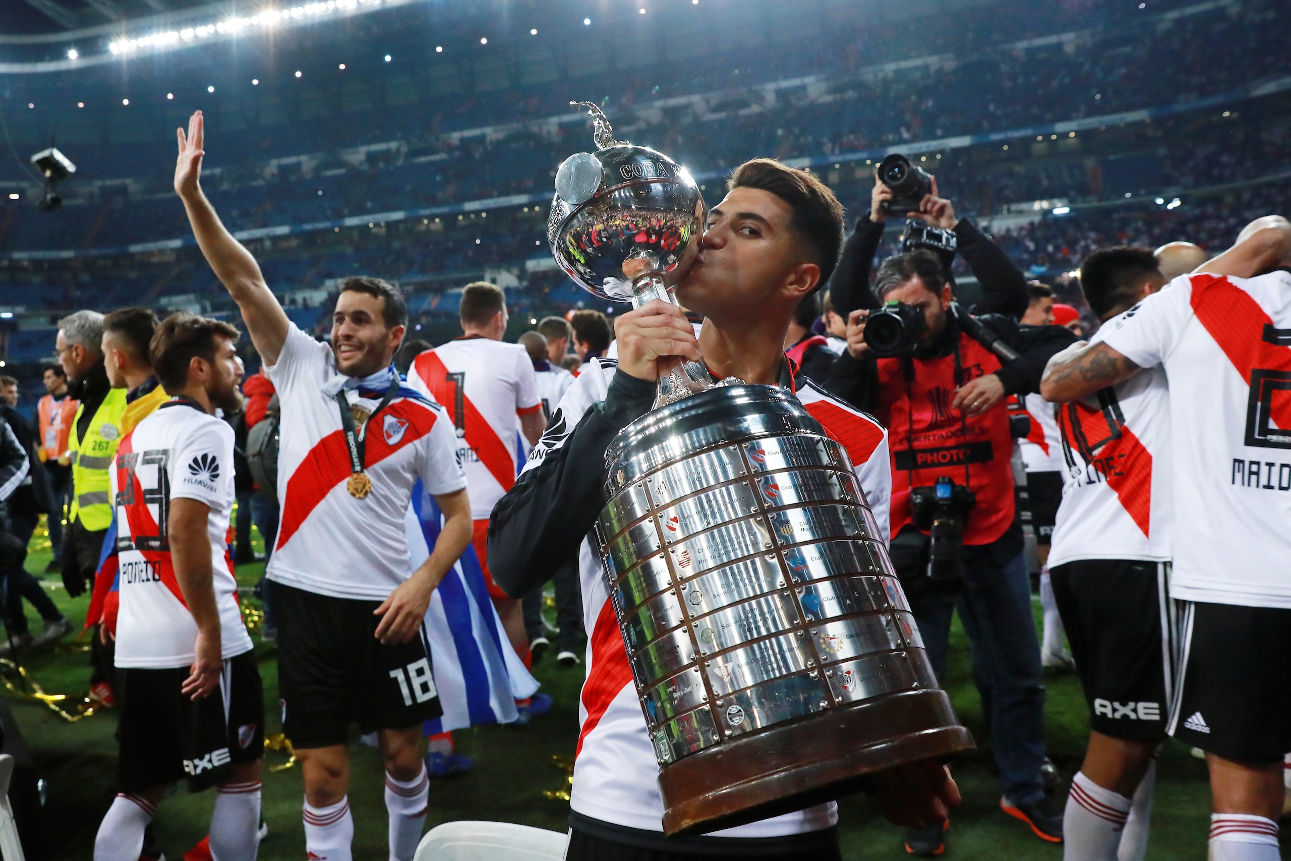 MADRID, SPAIN - DECEMBER 09: Exequiel Palacios of River Plate celebrates with the Copa Libertadores Trophy following his sides victory in the second leg of the final match of Copa CONMEBOL Libertadores 2018 between Boca Juniors and River Plate at Estadio MADRID, SPAIN - DECEMBER 09: Exequiel Palacios of River Plate celebrates with the Copa Libertadores Trophy following his sides victory in the second leg of the final match of Copa CONMEBOL Libertadores 2018 between Boca Juniors and River Plate at Estadio