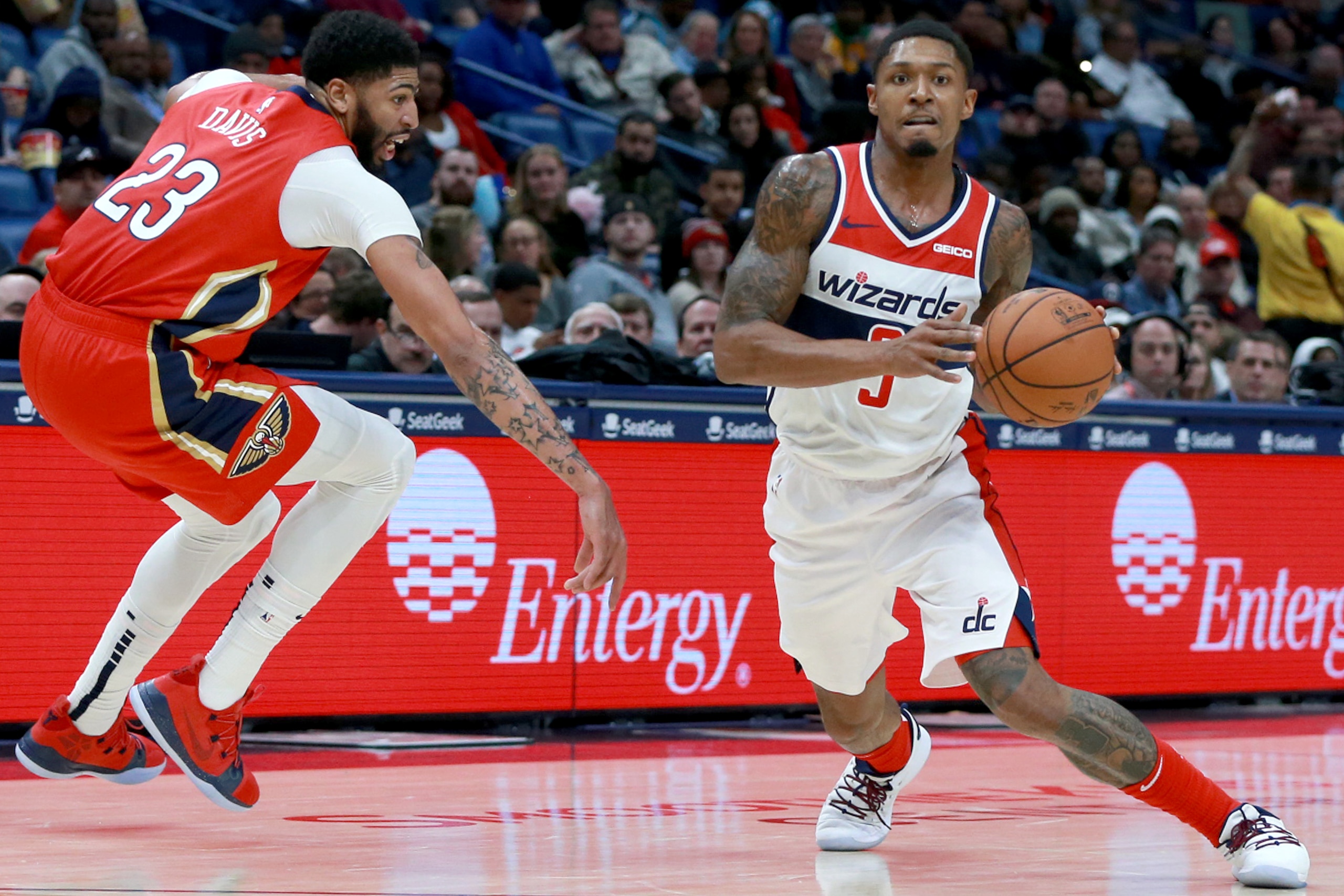 NEW ORLEANS, LOUISIANA - NOVEMBER 28: Bradley Beal #3 of the Washington Wizards is defended by Anthony Davis #23 of the New Orleans Pelicans during a game at the Smoothie King Center on November 28, 2018 in New Orleans, Louisiana. NOTE TO USER: User expr NEW ORLEANS, LOUISIANA - NOVEMBER 28: Bradley Beal #3 of the Washington Wizards is defended by Anthony Davis #23 of the New Orleans Pelicans during a game at the Smoothie King Center on November 28, 2018 in New Orleans, Louisiana. NOTE TO USER: User expr