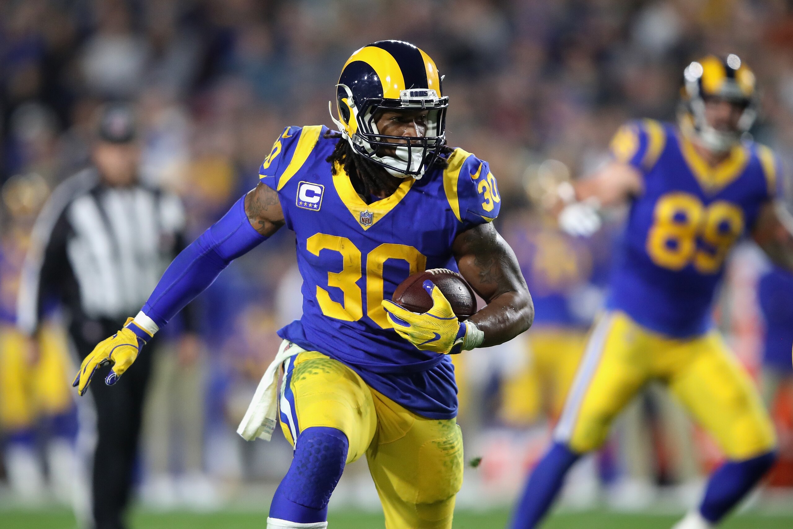 LOS ANGELES, CA - DECEMBER 16: Todd Gurley #30 of the Los Angeles Rams runsthe ball during the first half of a game agianst the Philadelphia Eagels at Los Angeles Memorial Coliseum on December 16, 2018 in Los Angeles, California. (Photo by Sean M. Haff LOS ANGELES, CA - DECEMBER 16: Todd Gurley #30 of the Los Angeles Rams runsthe ball during the first half of a game agianst the Philadelphia Eagels at Los Angeles Memorial Coliseum on December 16, 2018 in Los Angeles, California. (Photo by Sean M. Haff