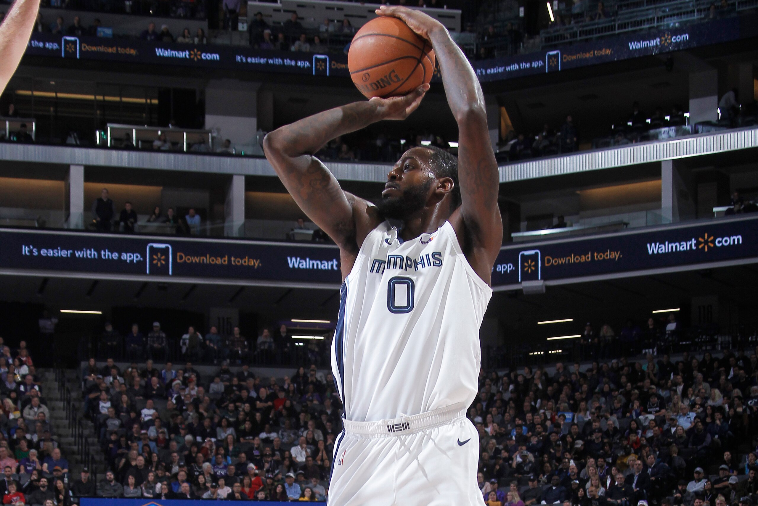 SACRAMENTO, CA - DECEMBER 21: JaMychal Green #0 of the Memphis Grizzlies shoots against the Sacramento Kings on December 21, 2018 at Golden 1 Center in Sacramento, California. NOTE TO USER: User expressly acknowledges and agrees that, by downloading and o SACRAMENTO, CA - DECEMBER 21: JaMychal Green #0 of the Memphis Grizzlies shoots against the Sacramento Kings on December 21, 2018 at Golden 1 Center in Sacramento, California. NOTE TO USER: User expressly acknowledges and agrees that, by downloading and o