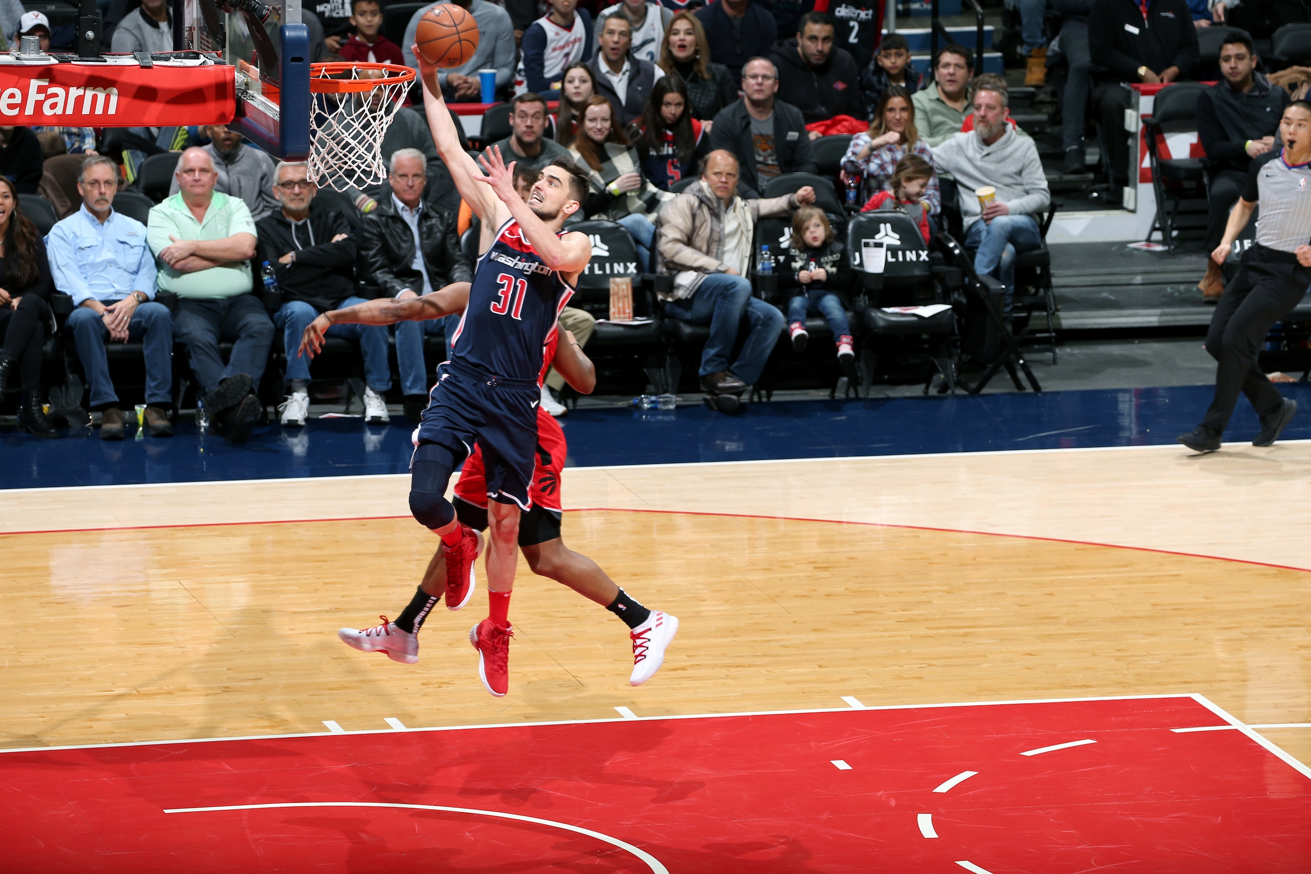WASHINGTON, DC - JANUARY 13: Tomas Satoransky #31 of the Washington Wizards goes to the basket against the Toronto Raptors on January 13, 2019 at Capital One Arena in Washington, DC. NOTE TO USER: User expressly acknowledges and agrees that, by downloadin