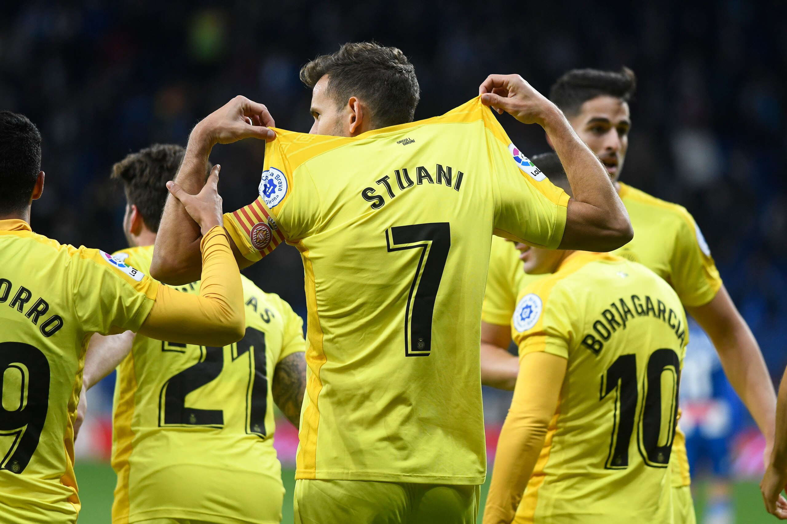 BARCELONA, SPAIN - NOVEMBER 25: Cristhian Stuani of Girona  celebrates after scoring his team`s second goal during the La Liga match between RCD Espanyol and Girona FC at RCDE Stadium on November 25, 2018 in Barcelona, Spain. (Photo by TF-Images/Getty Ima