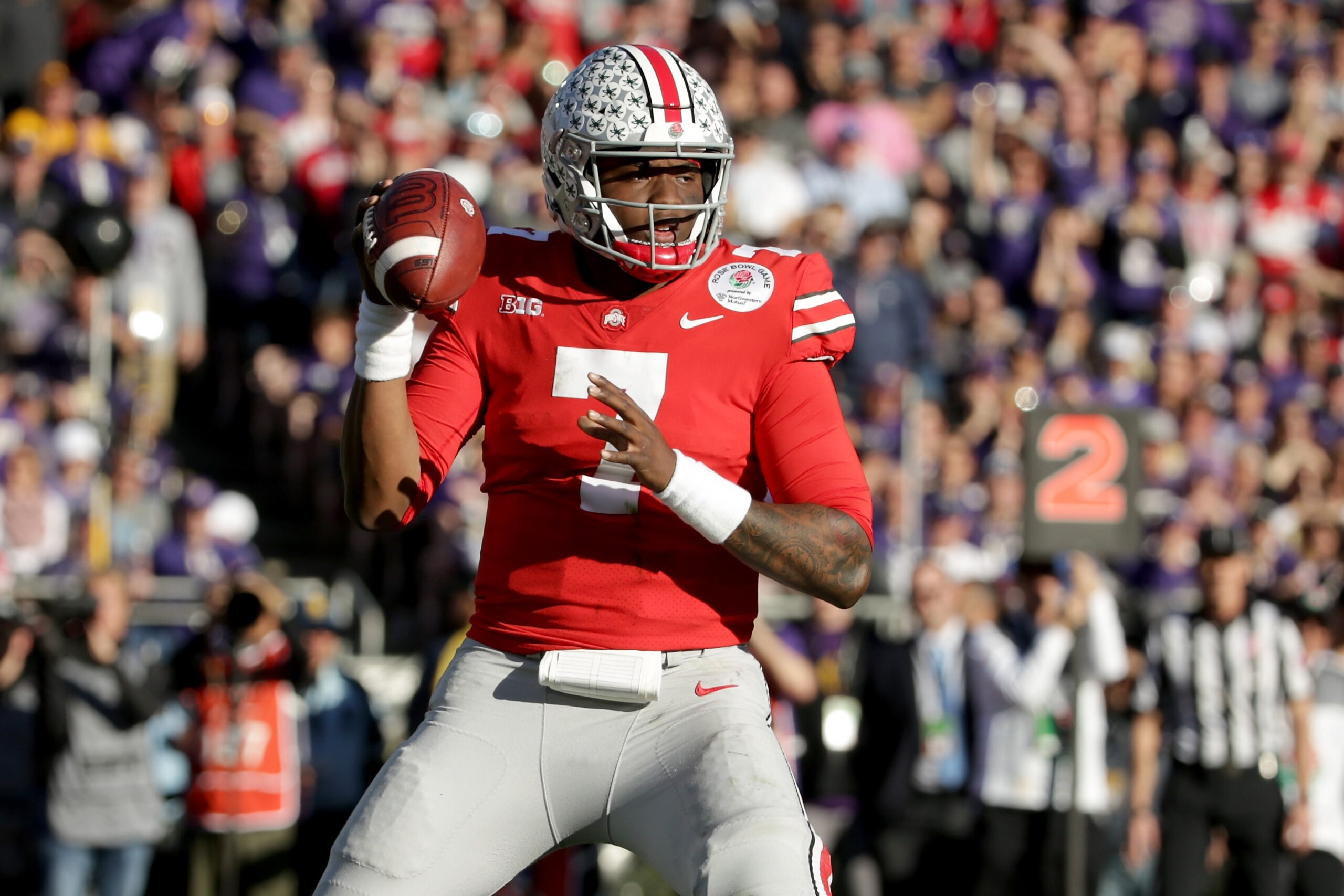 PASADENA, CA - JANUARY 01:  Dwayne Haskins #7 of the Ohio State Buckeyes looks to make a pass during the first  half in the Rose Bowl Game presented by Northwestern Mutual at the Rose Bowl on January 1, 2019 in Pasadena, California.  (Photo by Jeff Gross/