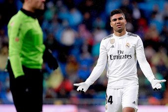 MADRID, SPAIN - JANUARY 19: Casemiro of Real Madrid  during the La Liga Santander  match between Real Madrid v Sevilla at the Santiago Bernabeu on January 19, 2019 in Madrid Spain (Photo by David S. Bustamante/Soccrates/Getty Images)