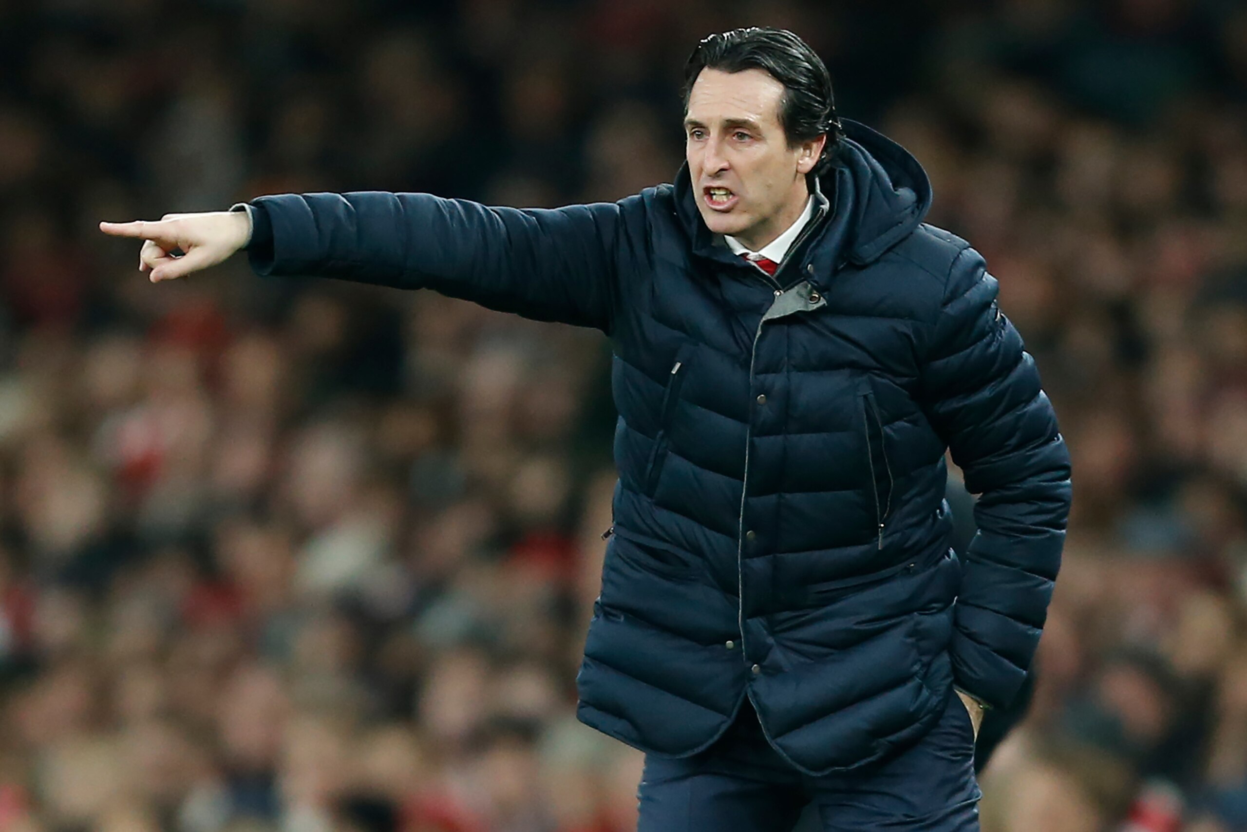 Arsenal's Spanish head coach Unai Emery gestures on the touchline during the English Premier League football match between Arsenal and Cheslea at the Emirates Stadium in London on January 19, 2019. (Photo by Ian KINGTON / IKIMAGES / AFP) / RESTRICTED TO E