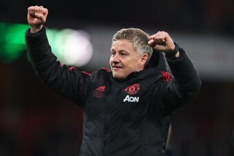 LONDON, ENGLAND - JANUARY 25:  Ole Gunnar Solskjaer, Interim Manager of Manchester United celebrates victory after  the FA Cup Fourth Round match between Arsenal and Manchester United at Emirates Stadium on January 25, 2019 in London, United Kingdom. (Pho