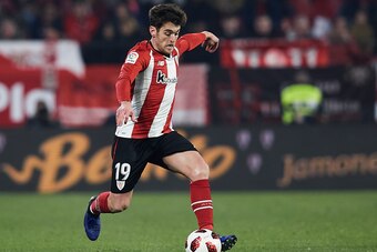 SEVILLE, SPAIN - JANUARY 16: Ibai Gomez of Ahtletic Club de Bilbao in action during the Copa del Rey Round of 16 match between Sevilla FC and Athletic Club de Bilbao at Estadio Ramon Sanchez Pizjuan on January 16, 2019 in Seville, Spain. (Photo by Quality
