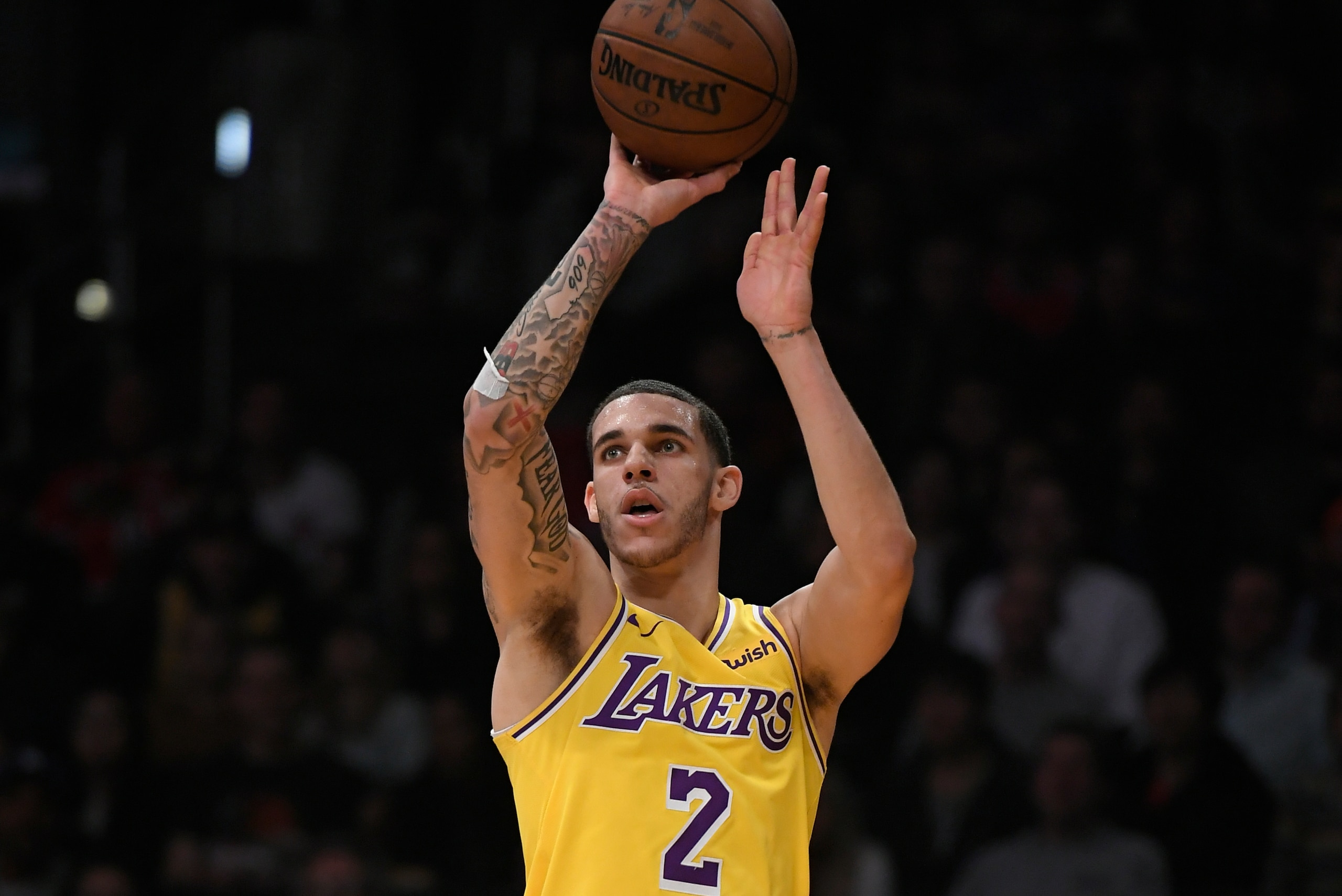 LOS ANGELES, CA - JANUARY 15: Lonzo Ball #2 of the Los Angeles Lakers shoots a jump shot against the Chicago Bulls at Staples Center on January 15, 2019 in Los Angeles, California. NOTE TO USER: User expressly acknowledges and agrees that, by downloading 