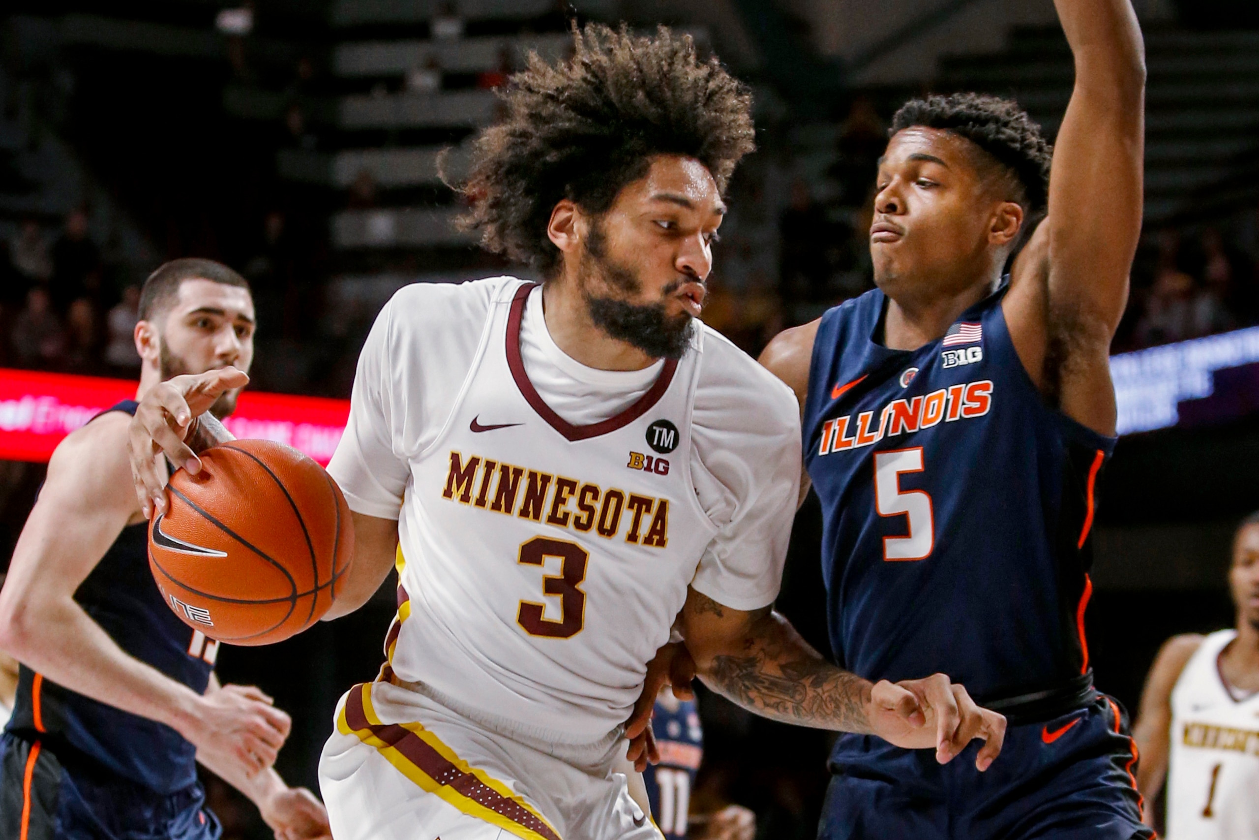 Jordan Murphy (No. 3).