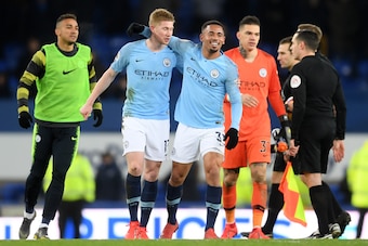 LIVERPOOL, ENGLAND - FEBRUARY 06: Gabriel Jesus and Kevin De Bruyne of Manchester City celebrate victory during the Premier League match between Everton FC and Manchester City at Goodison Park on February 06, 2019 in Liverpool, United Kingdom. (Photo by L