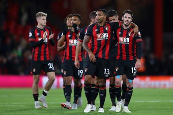 BOURNEMOUTH, ENGLAND - OCTOBER 01:  David Brooks, Junior Stanislas, Callum Wilson and Adam Smith of AFC Bournemouth celebrate at the full time whistle after the Premier League match between AFC Bournemouth and Crystal Palace at Vitality Stadium on October