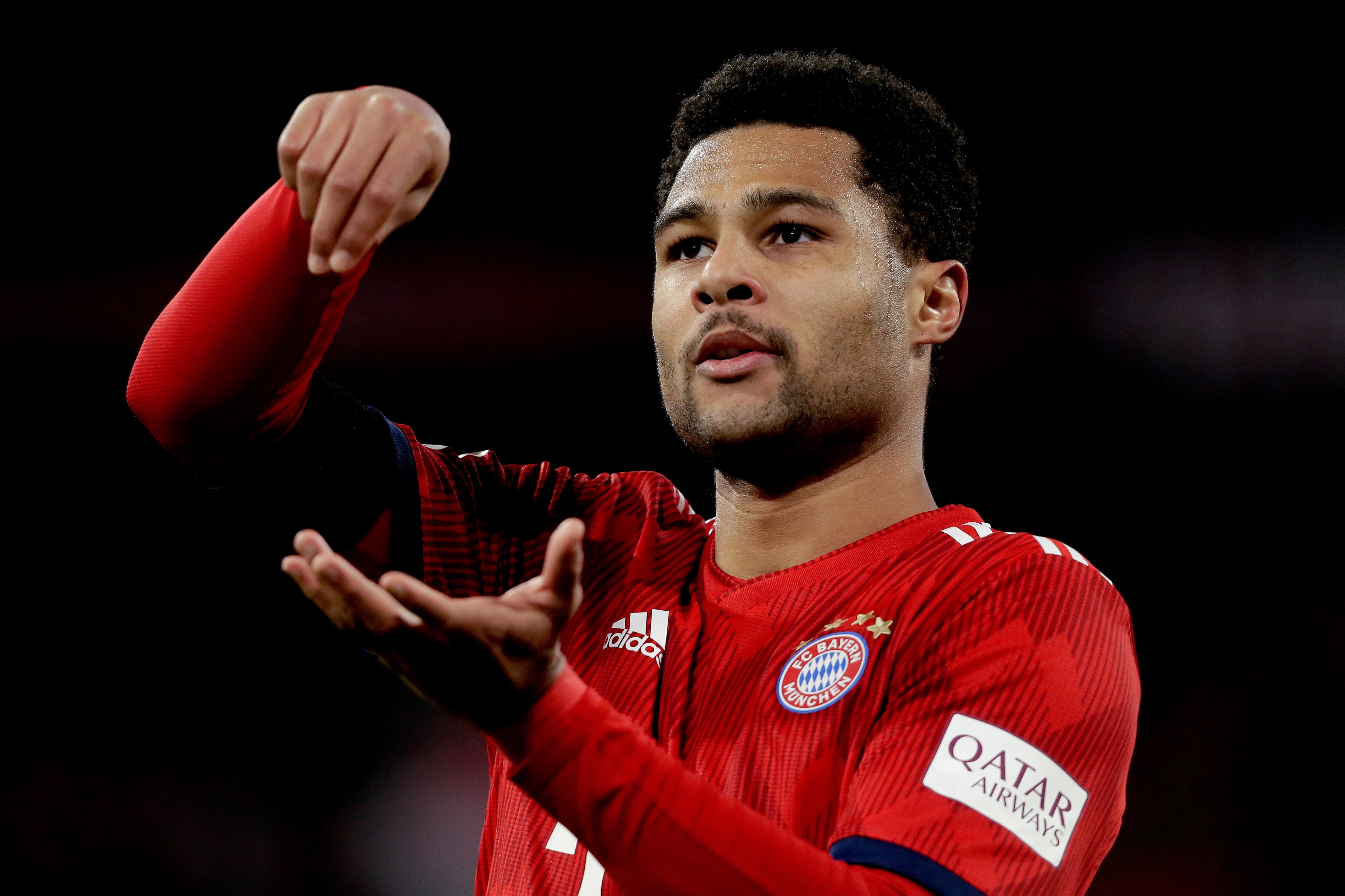 MUNICH, GERMANY - FEBRUARY 9: Serge Gnabry of Bayern Munchen celebrates 3-1 during the German Bundesliga  match between Bayern Munchen v Schalke 04 at the Allianz Arena on February 9, 2019 in Munich Germany (Photo by Rico Brouwer/Soccrates/Getty Images)