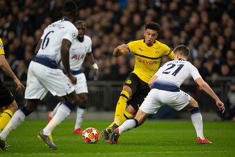 LONDON, ENGLAND - FEBRUARY 13: Jadon Sancho of Borussia Dortmund and of Tottenham Hotspur during the UEFA Champions League Round of 16 First Leg match between Tottenham Hotspur and Borussia Dortmund at Wembley Stadium on February 13, 2019 in London, Engla