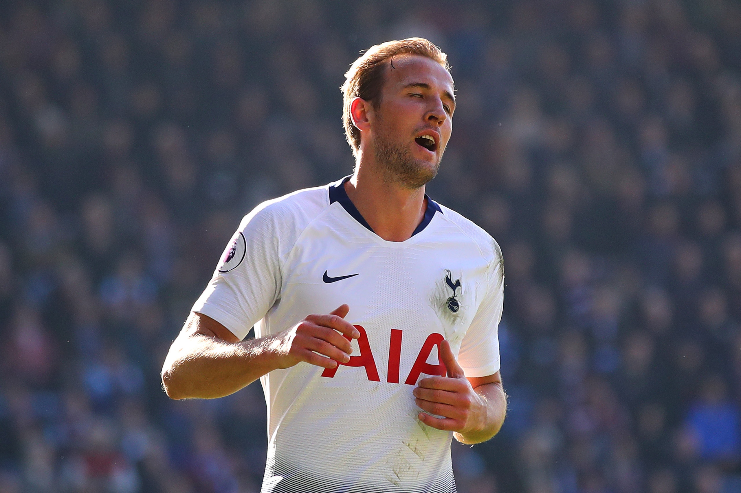 BURNLEY, ENGLAND - FEBRUARY 23: Harry Kane of Tottenham Hotspur reacts during the Premier League match between Burnley FC and Tottenham Hotspur at Turf Moor on February 23, 2019 in Burnley, United Kingdom. (Photo by Chris Brunskill/Fantasista/Getty Images BURNLEY, ENGLAND - FEBRUARY 23: Harry Kane of Tottenham Hotspur reacts during the Premier League match between Burnley FC and Tottenham Hotspur at Turf Moor on February 23, 2019 in Burnley, United Kingdom. (Photo by Chris Brunskill/Fantasista/Getty Images