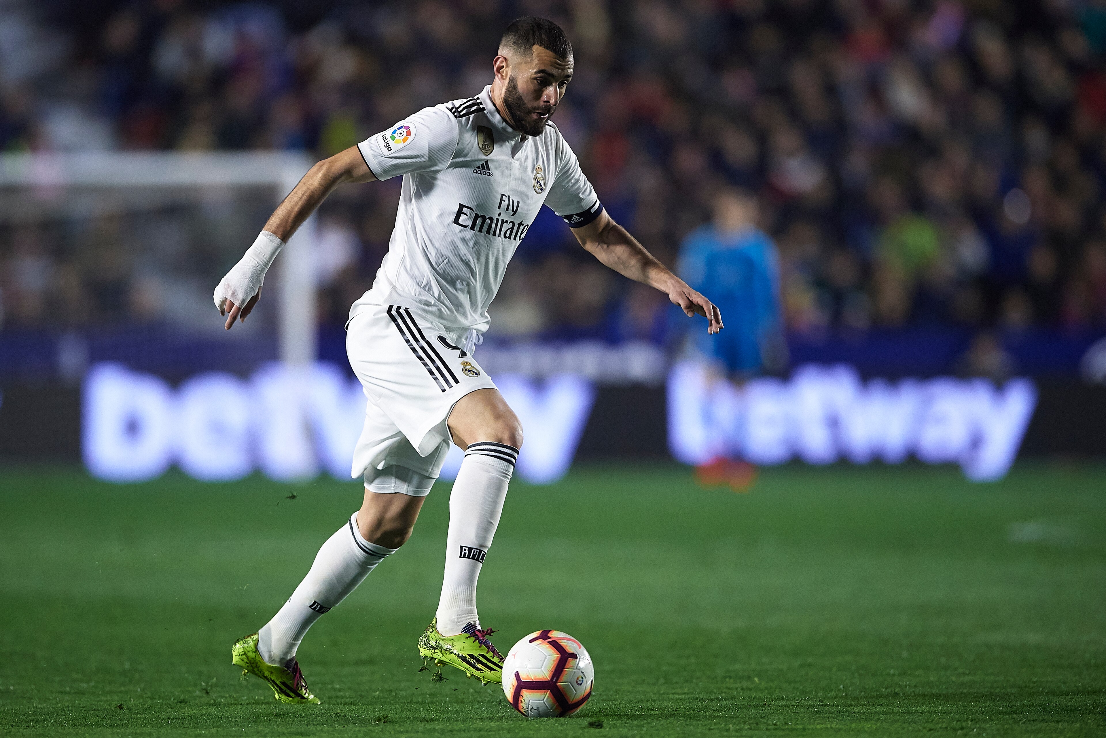 VALENCIA, SPAIN - FEBRUARY 24: Karim Benzema of Real Madrid runs with the ball during the La Liga match between Levante UD and Real Madrid CF at Ciutat de Valencia on February 24, 2019 in Valencia, Spain. (Photo by Quality Sport Images/Getty Images)