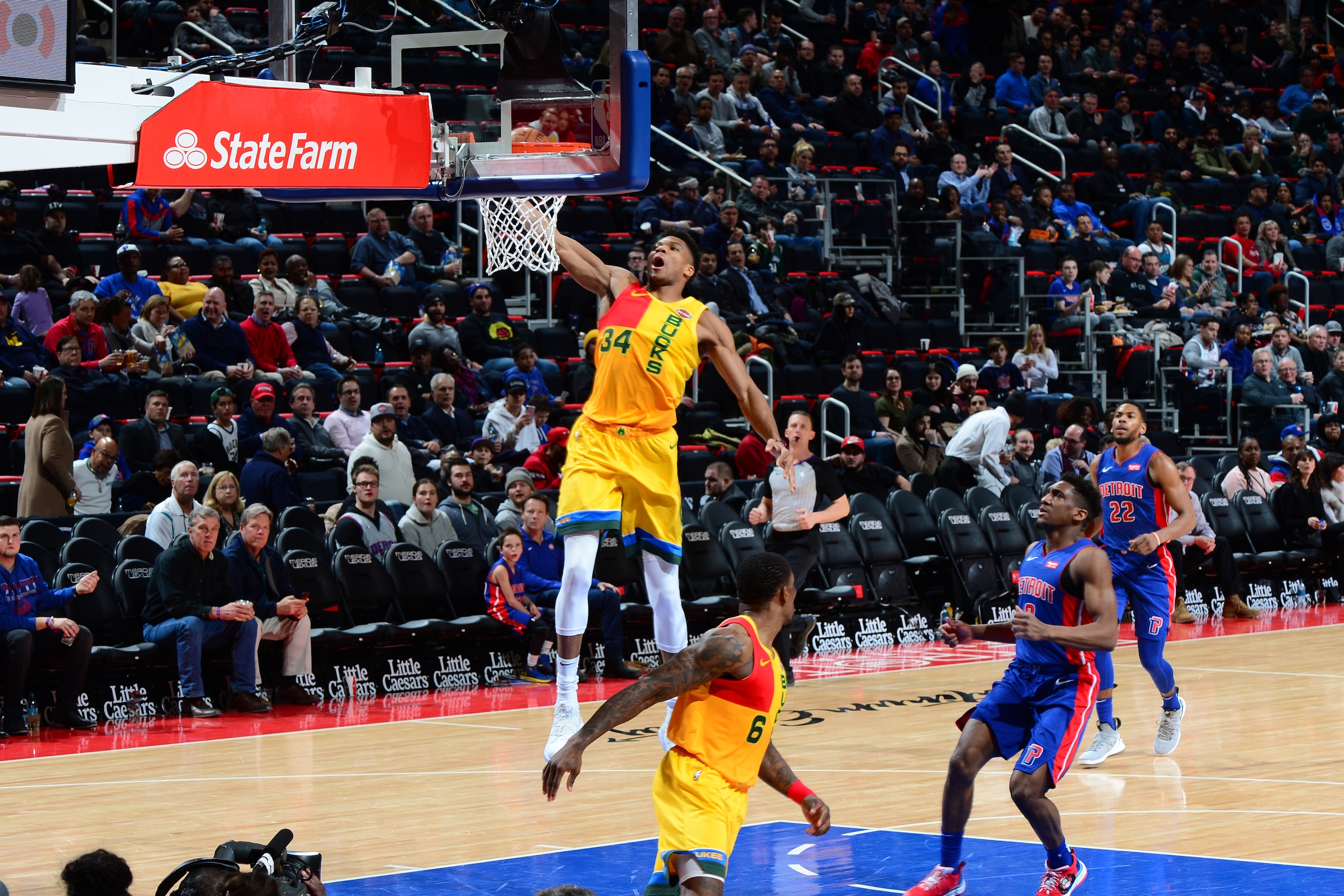 DETROIT, MI - JANUARY 29: Giannis Antetokounmpo #34 of the Milwaukee Bucks dunks the ball against the Detroit Pistons on January 29, 2019 at Little Caesars Arena in Detroit, Michigan. NOTE TO USER: User expressly acknowledges and agrees that, by downloadi