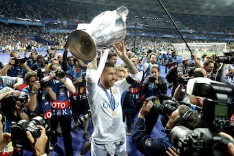 (L-R) Sergio Ramos of Real Madrid with UEFA Champions League trophy, Coupe des clubs Champions Europeens during the UEFA Champions League final between Real Madrid and Liverpool on May 26, 2018 at NSC Olimpiyskiy Stadium in Kyiv, Ukraine(Photo by VI Image