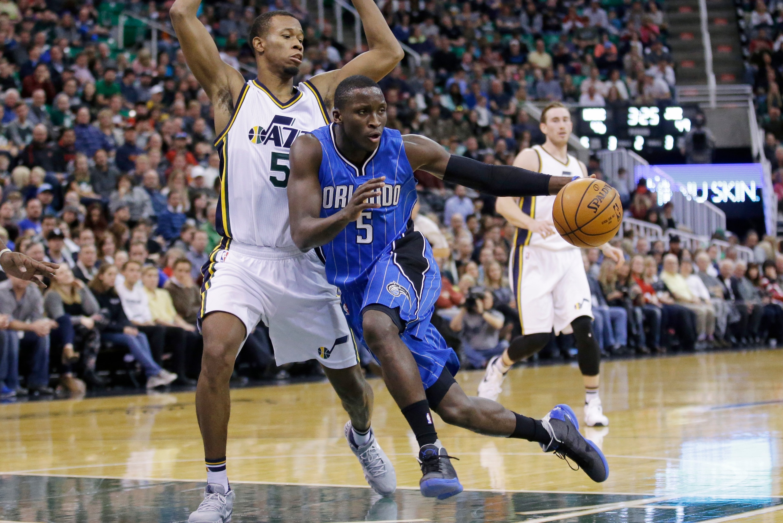 Oladipo averaged 15.9 points and four assists per game in three seasons with the Magic, though he was unable to help them to a winning record in any of those seasons. Oladipo averaged 15.9 points and four assists per game in three seasons with the Magic, though he was unable to help them to a winning record in any of those seasons.