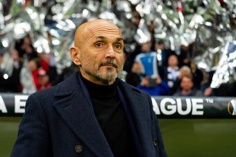 FRANKFURT AM MAIN, GERMANY - MARCH 07: head coach Luciano Spalletti of FC Internazionale looks on prior to the UEFA Europa League Round of 16 First Leg match between Eintracht Frankfurt and FC Internazionale at Commerzbank-Arena on March 07, 2019 in Frank