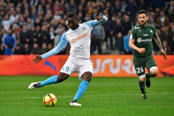 Marseille's Italian forward Mario Balotelli kicks the ball during the French L1 football match between Olympique de Marseille and AS Saint-Etienne at the Velodrome Stadium in Marseille, southern France on March 3, 2019. (Photo by GERARD JULIEN / AFP)     