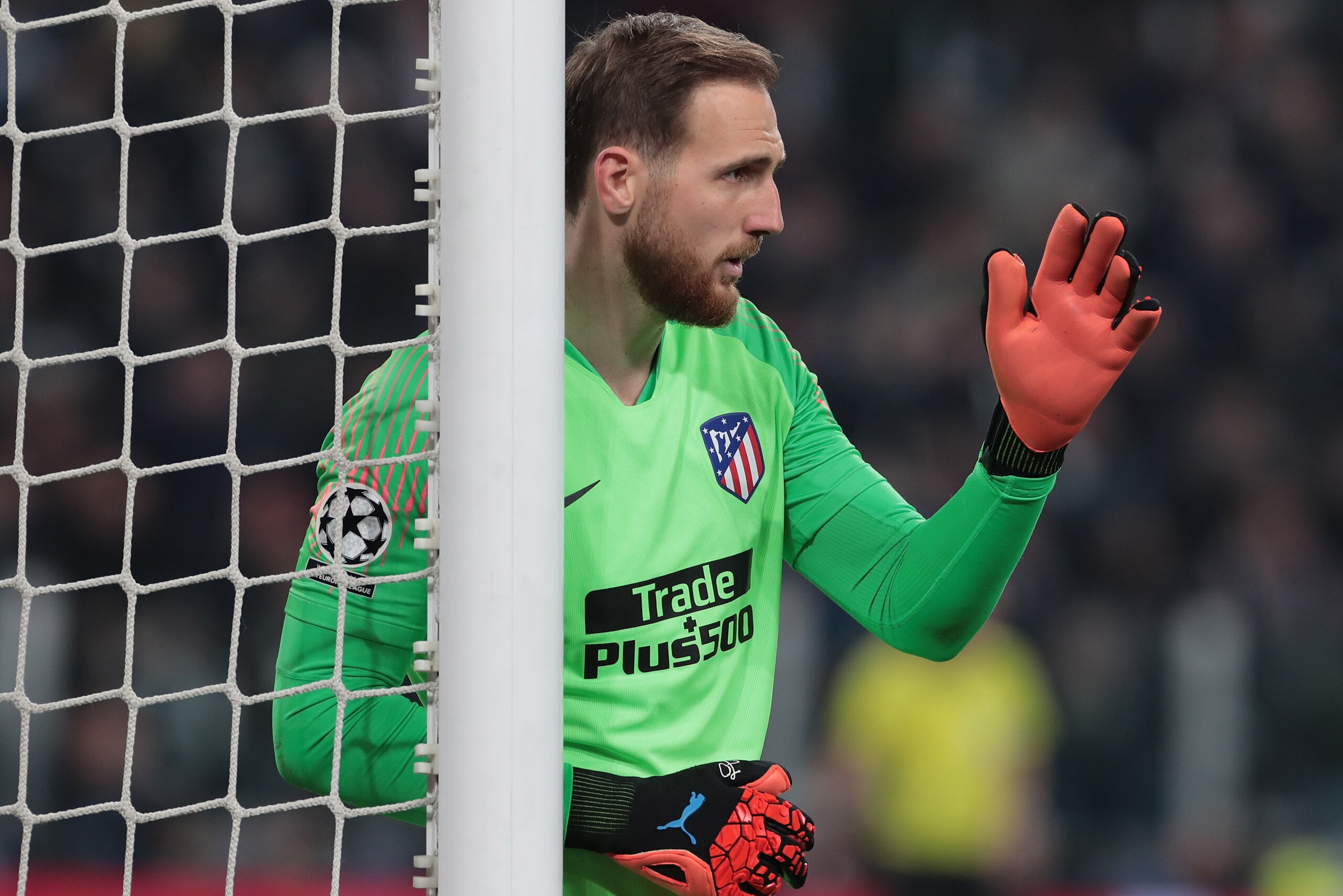TURIN, ITALY - MARCH 12:  Jan Oblak of Atletico Madrid gestures during the UEFA Champions League Round of 16 Second Leg match between Juventus and Club de Atletico Madrid at Allianz Stadium on March 12, 2019 in Turin, .  (Photo by Emilio Andreoli/Getty Im