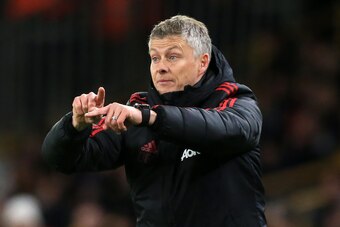 Manchester United's Norwegian head coach Ole Gunnar Solskjaer gestures on the touchline during the FA Cup quarter-final football match between Wolverhampton Wanderers and Manchester United at the Molineux stadium in Wolverhampton, central England on March
