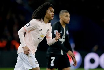 PARIS, FRANCE - MARCH 6: Tahith Chong of Manchester United  during the UEFA Champions League  match between Paris Saint Germain v Manchester United at the Parc des Princes on March 6, 2019 in Paris France (Photo by Erwin Spek/Soccrates/Getty Images)