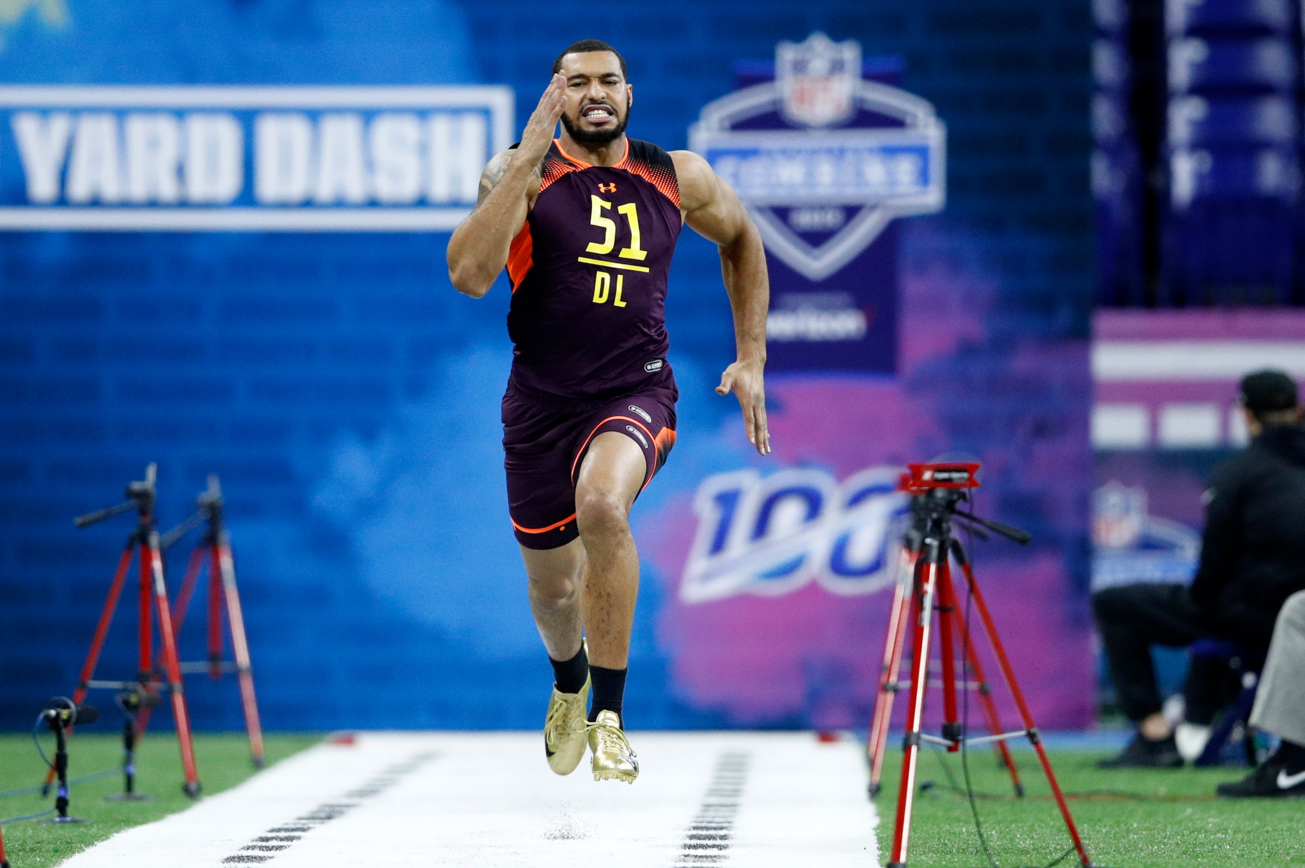 INDIANAPOLIS, IN - MARCH 03: Defensive lineman Montez Sweat of Mississippi State runs the 40-yard dash during day four of the NFL Combine at Lucas Oil Stadium on March 3, 2019 in Indianapolis, Indiana. (Photo by Joe Robbins/Getty Images) INDIANAPOLIS, IN - MARCH 03: Defensive lineman Montez Sweat of Mississippi State runs the 40-yard dash during day four of the NFL Combine at Lucas Oil Stadium on March 3, 2019 in Indianapolis, Indiana. (Photo by Joe Robbins/Getty Images)