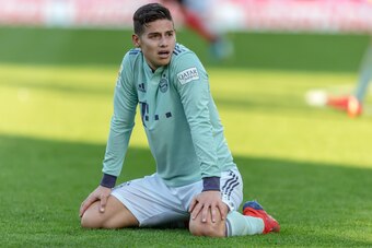 FREIBURG IM BREISGAU, GERMANY - MARCH 30: James Rodriguez of Bayern Muenchen looks dejected during the Bundesliga match between Sport-Club Freiburg and FC Bayern Muenchen at Schwarzwald-Stadion on March 30, 2019 in Freiburg im Breisgau, Germany. (Photo by