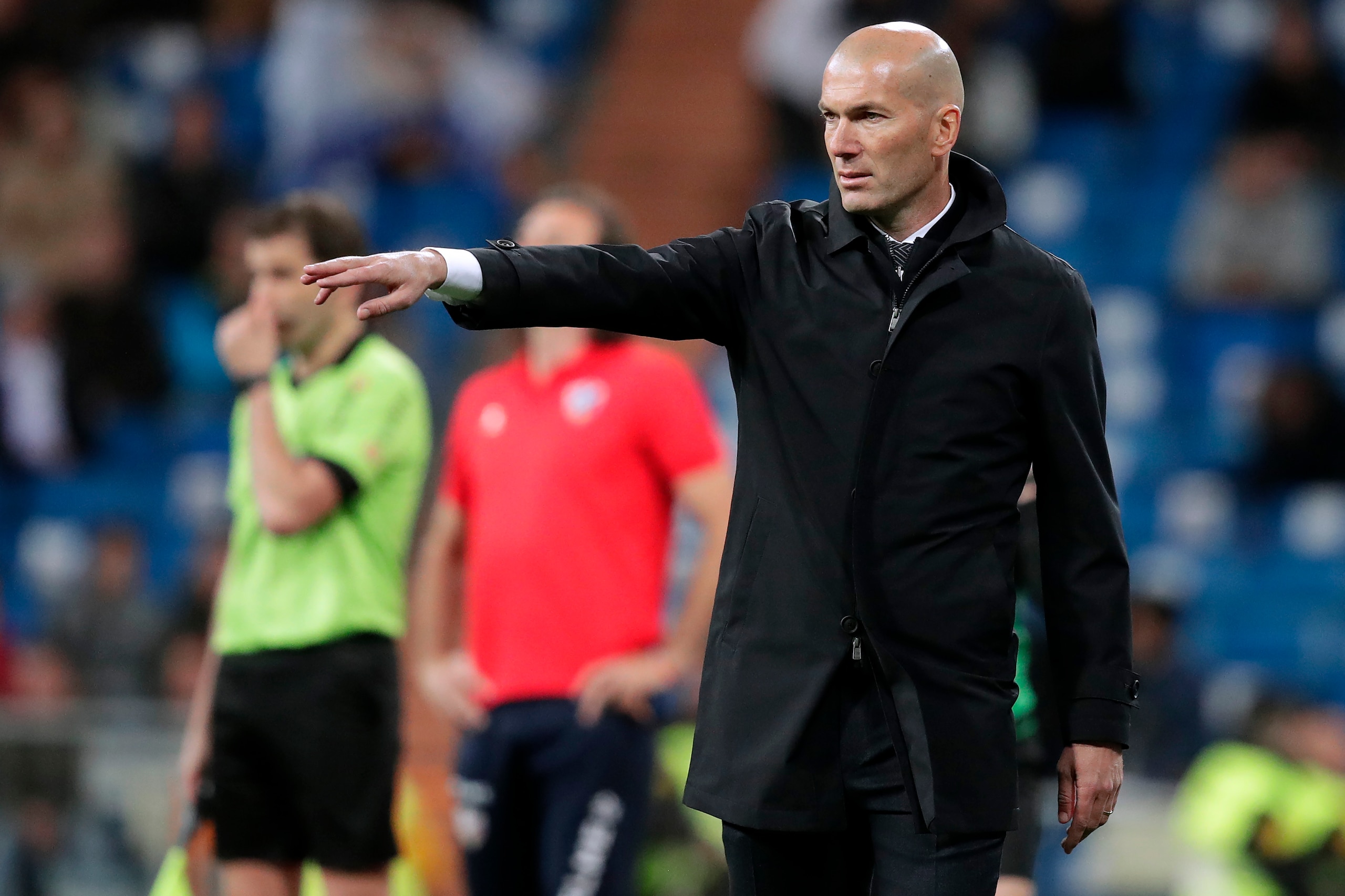 MADRID, SPAIN - MARCH 31: coach Zinedine Zidane of Real Madrid during the La Liga Santander match between Real Madrid v SD Huesca at the Santiago Bernabeu on March 31, 2019 in Madrid Spain (Photo by David S. Bustamante/Soccrates/Getty Images) MADRID, SPAIN - MARCH 31: coach Zinedine Zidane of Real Madrid during the La Liga Santander match between Real Madrid v SD Huesca at the Santiago Bernabeu on March 31, 2019 in Madrid Spain (Photo by David S. Bustamante/Soccrates/Getty Images)