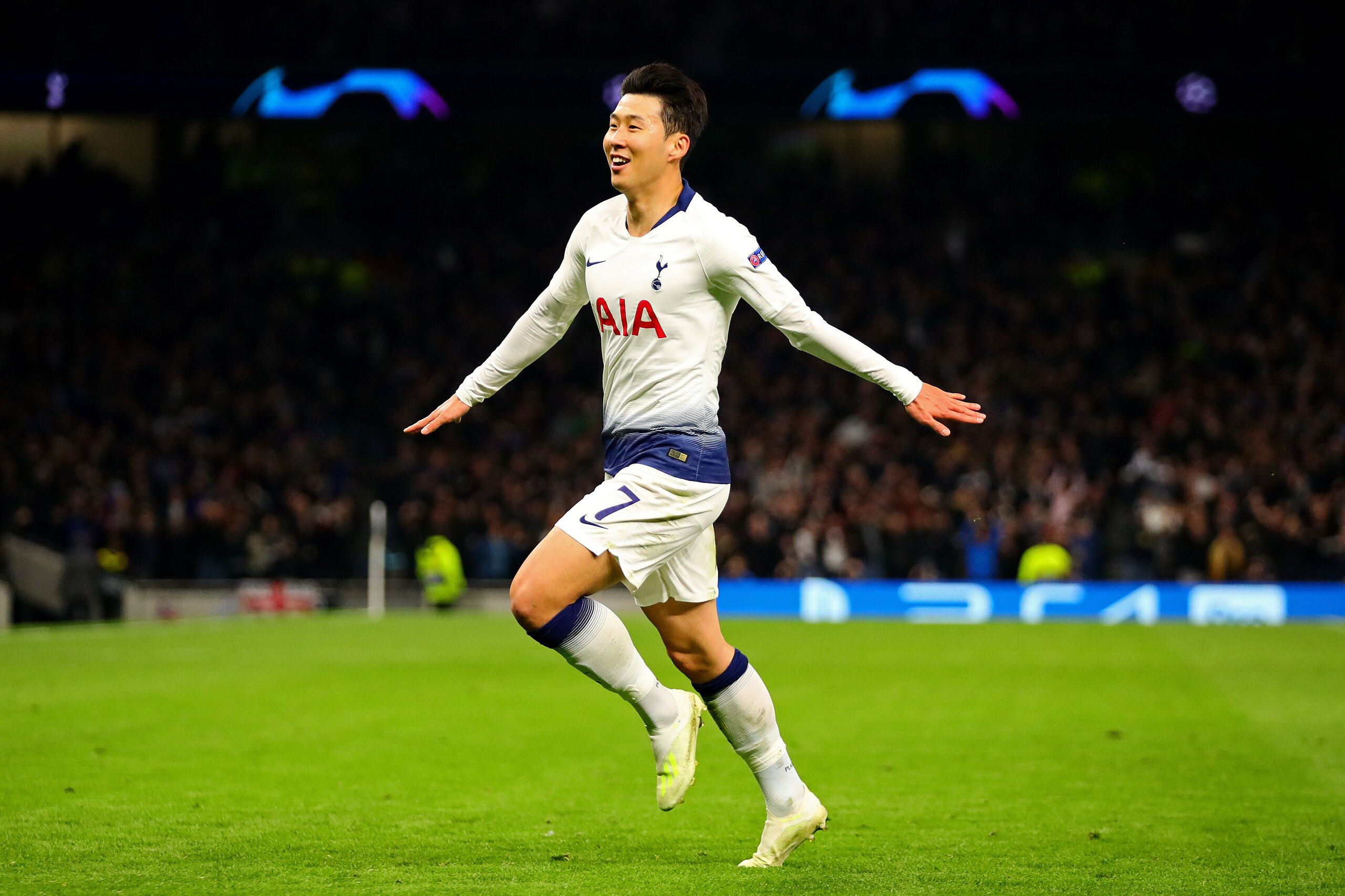 LONDON, ENGLAND - APRIL 09: Heung-Min Son of Tottenham Hotspur celebrates scoring the opening goal during the UEFA Champions League Quarter Final first leg match between Tottenham Hotspur and Manchester City at Tottenham Hotspur Stadium on April 09, 2019 