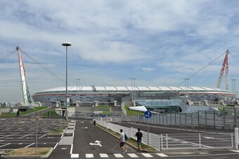 TURIN, ITALY - SEPTEMBER 08:  A general view of the new stadium of the FC Juventus ahead of the ceremony of inauguration and the pre season friendly match between FC Juventus and Notts County on September 8, 2011 in Turin, Italy.  (Photo by Valerio Pennic