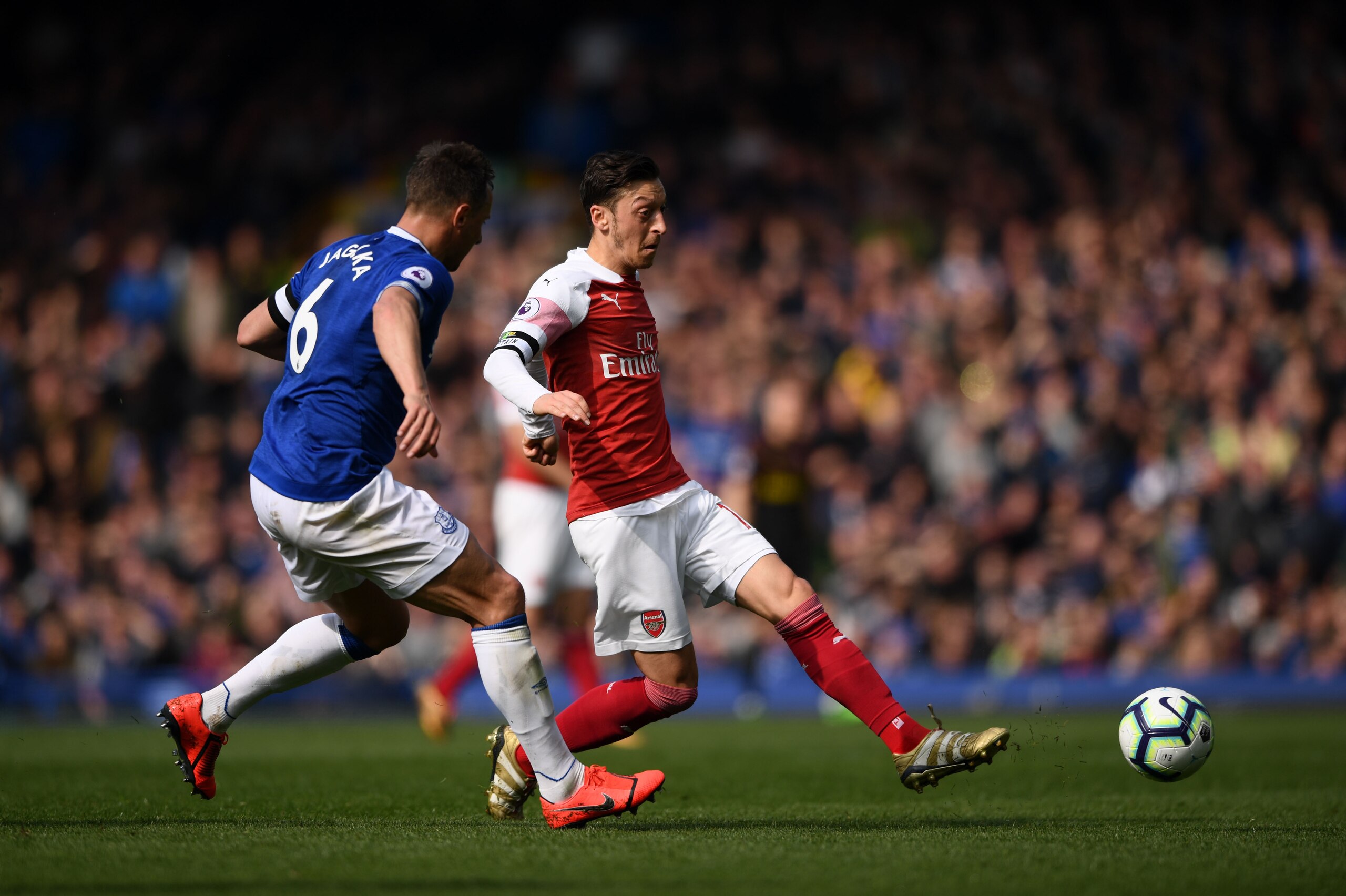 LIVERPOOL, ENGLAND - APRIL 07: Mesut Ozil of Arsenal in action during the Premier League match between Everton FC and Arsenal FC at Goodison Park on April 07, 2019 in Liverpool, United Kingdom. (Photo by Stu Forster/Getty Images) LIVERPOOL, ENGLAND - APRIL 07: Mesut Ozil of Arsenal in action during the Premier League match between Everton FC and Arsenal FC at Goodison Park on April 07, 2019 in Liverpool, United Kingdom. (Photo by Stu Forster/Getty Images)
