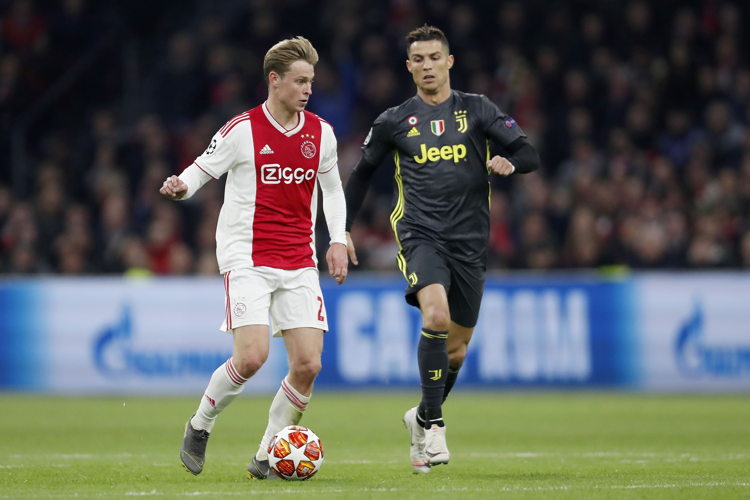 (L-R) Frenkie de Jong of Ajax, Cristiano Ronaldo of Juventus FC during the UEFA Champions League quarter final match Ajax Amsterdam and Juventus FC at the Johan Cruijff Arena on April 10, 2019 in Amsterdam, The Netherlands(Photo by VI Images via Getty Ima