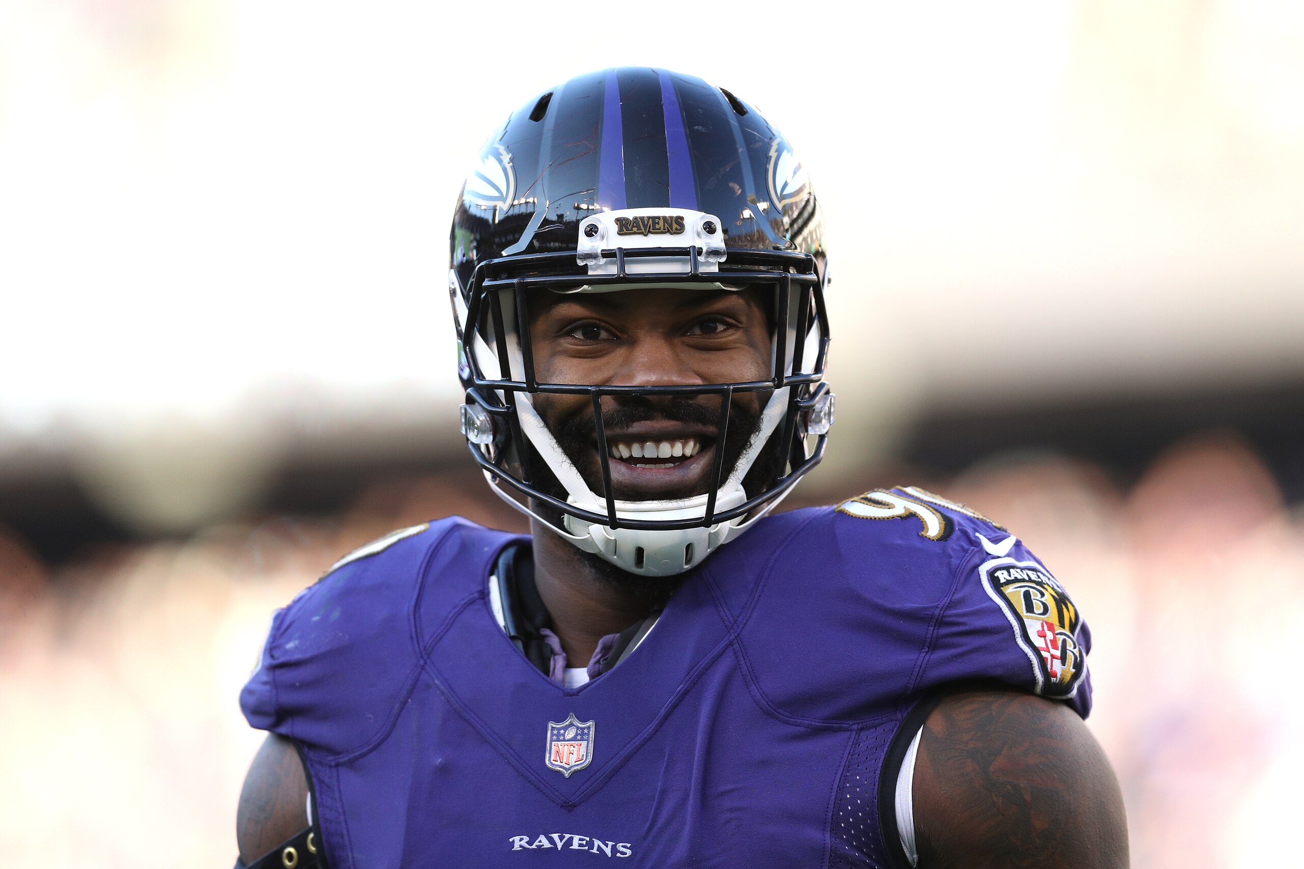 BALTIMORE, MARYLAND - JANUARY 06: Za'Darius Smith #90 of the Baltimore Ravens reacts after blocking a field goal against Mike Badgley #4 of the Los Angeles Chargers during the third quarter in the AFC Wild Card Playoff game at M&T Bank Stadium on January 