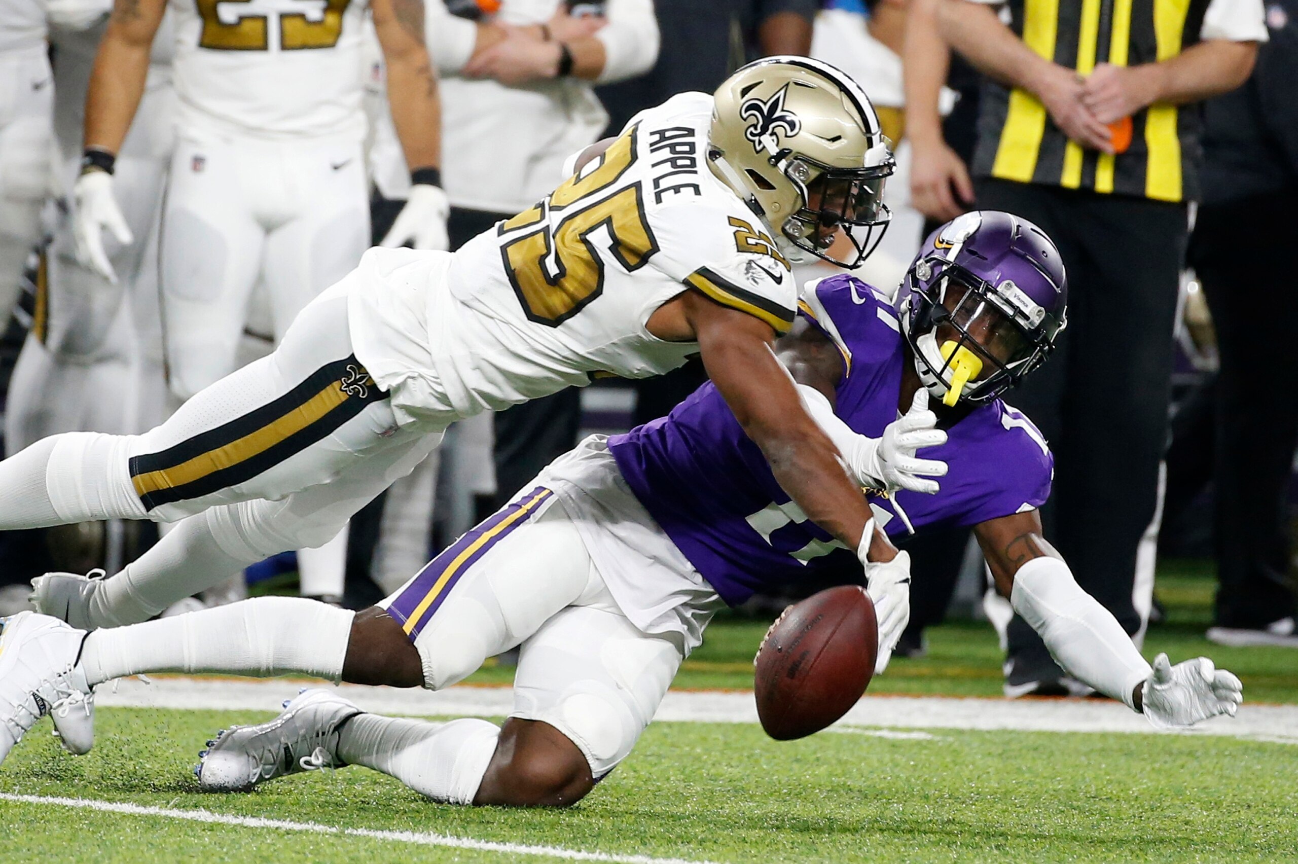New Orleains Saints cornerback Eli Apple and Minnesota Vikings wide receiver Laquon Treadwell New Orleains Saints cornerback Eli Apple and Minnesota Vikings wide receiver Laquon Treadwell