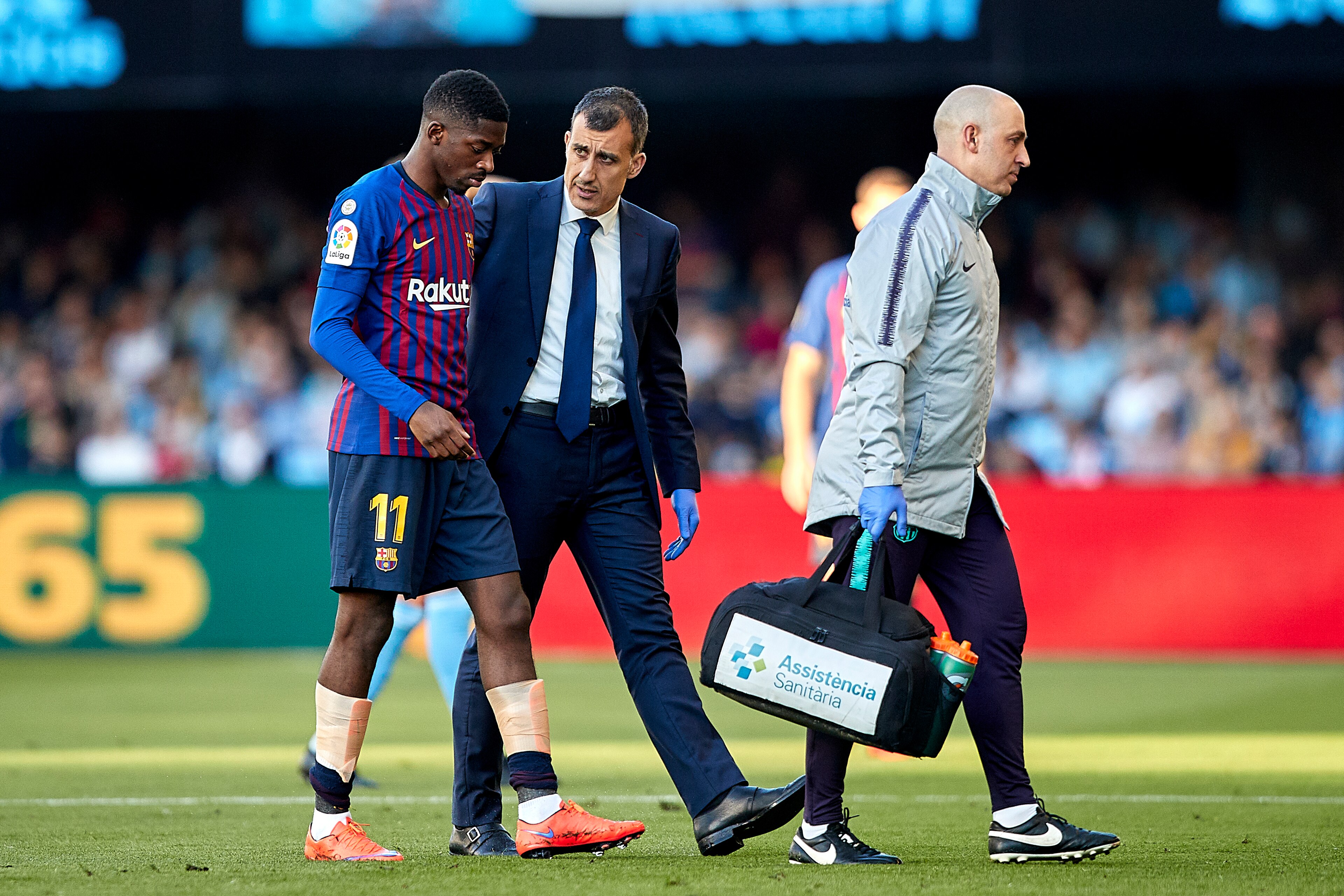 VIGO, SPAIN - MAY 04:  Ousmane Dembele of FC Barcelona is substituted after injuring himself during the La Liga match between RC Celta de Vigo and FC Barcelona at Abanca Balaidos Stadium on May 04, 2019 in Vigo, Spain. (Photo by Quality Sport Images/Getty