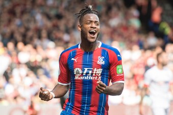 LONDON, ENGLAND - MAY 12: Michy Batshuayi of Crystal Palace celebrate after scoring 1st goal during the Premier League match between Crystal Palace and AFC Bournemouth at Selhurst Park on May 12, 2019 in London, United Kingdom. (Photo by Sebastian Frej/MB