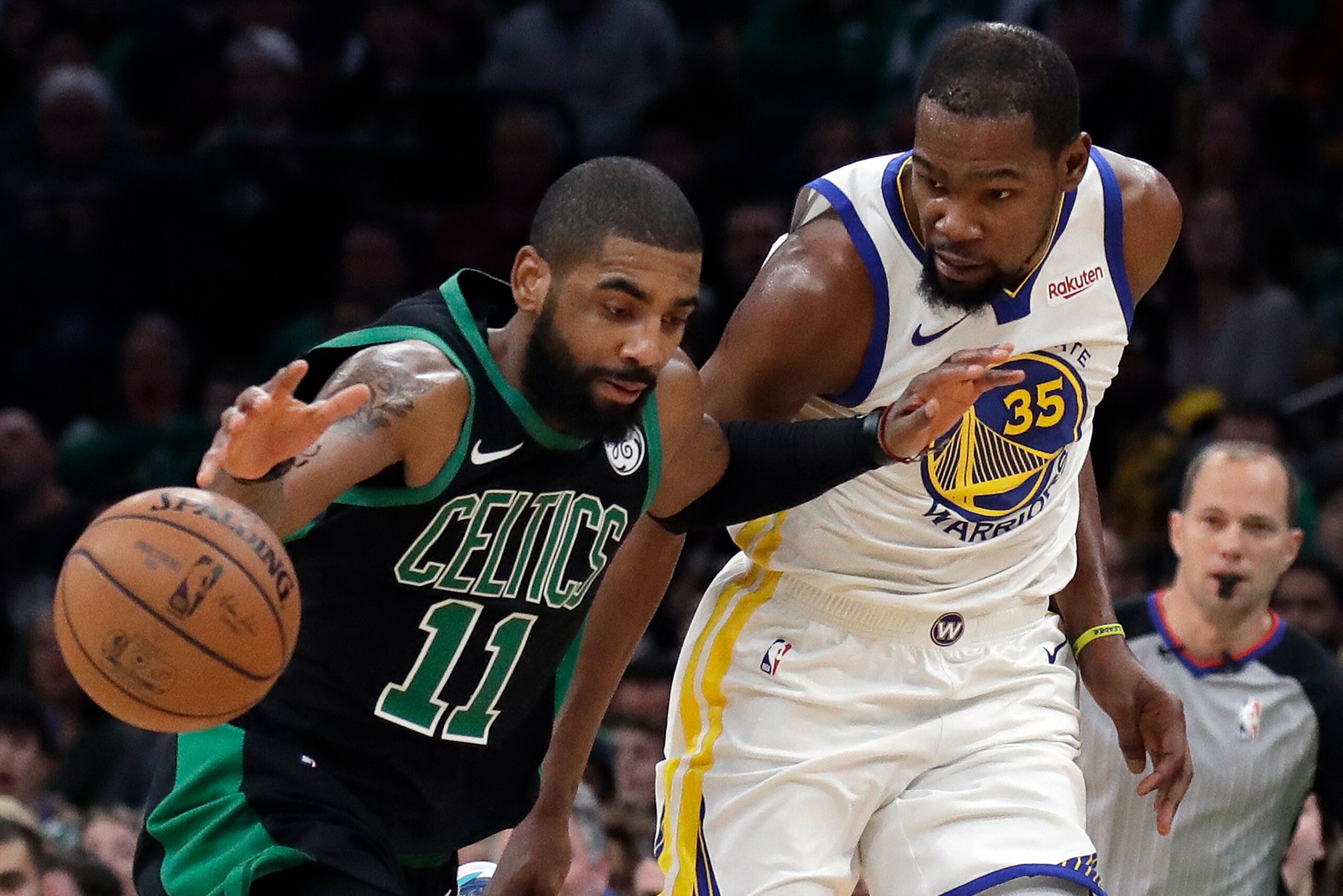 Kyrie Irving and Kevin Durant could end up as teammates in free agency, per reports.